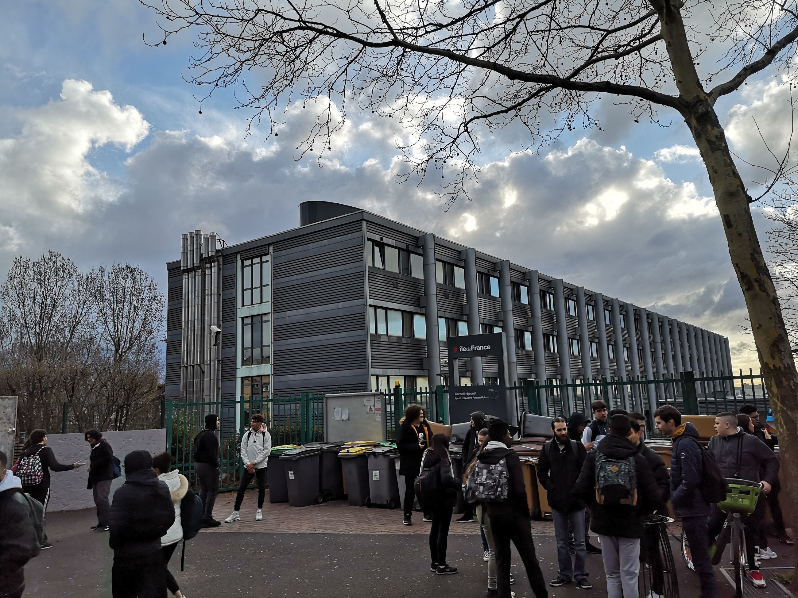Baccalauréat : un syndicat lycéen appelle au blocus des établissements ce lundi