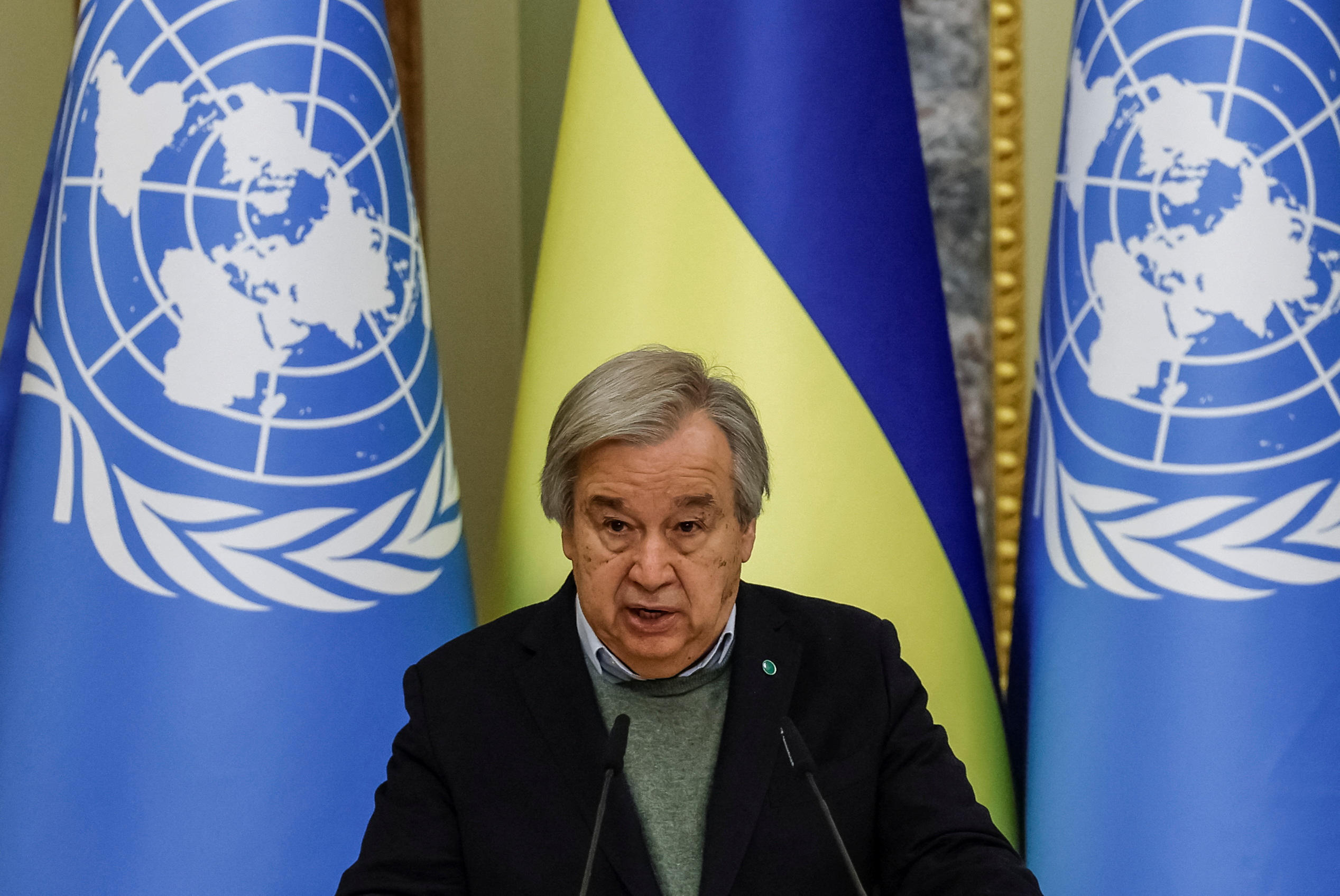 Le secrétaire général de l'ONU Antonio Guterres avait déjà estimé en février que le monde se dirigeait « les yeux ouverts » vers « une guerre plus large ».  Reuters/ ALINA YARYSH