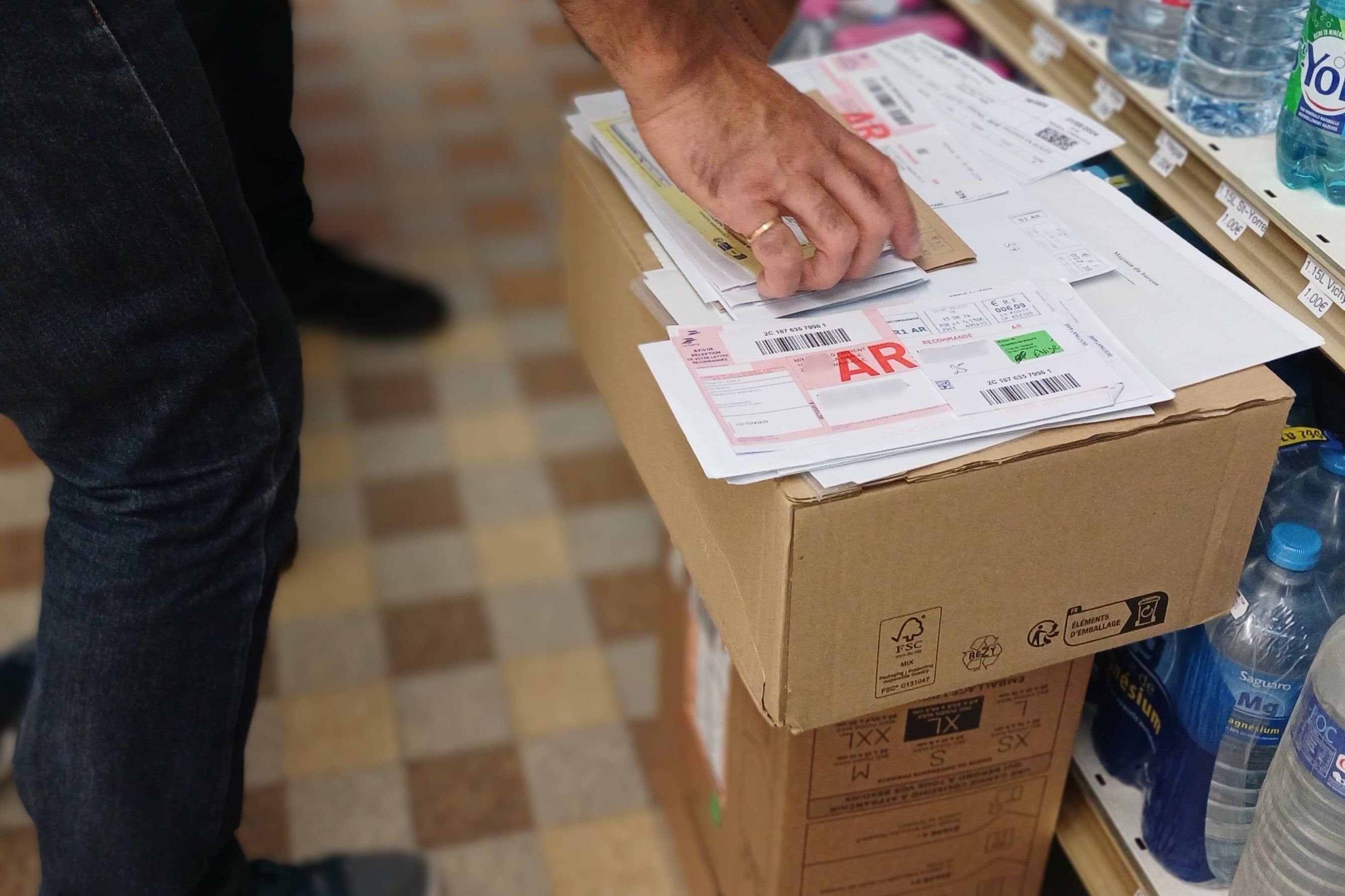 Dans la commune d'Orgères-en-Beauce (Eure-et-Loir), les services postaux de base s'effectuent désormais dans un Relais La Poste installé dans une épicerie-tabac. LP/Jade Bihan