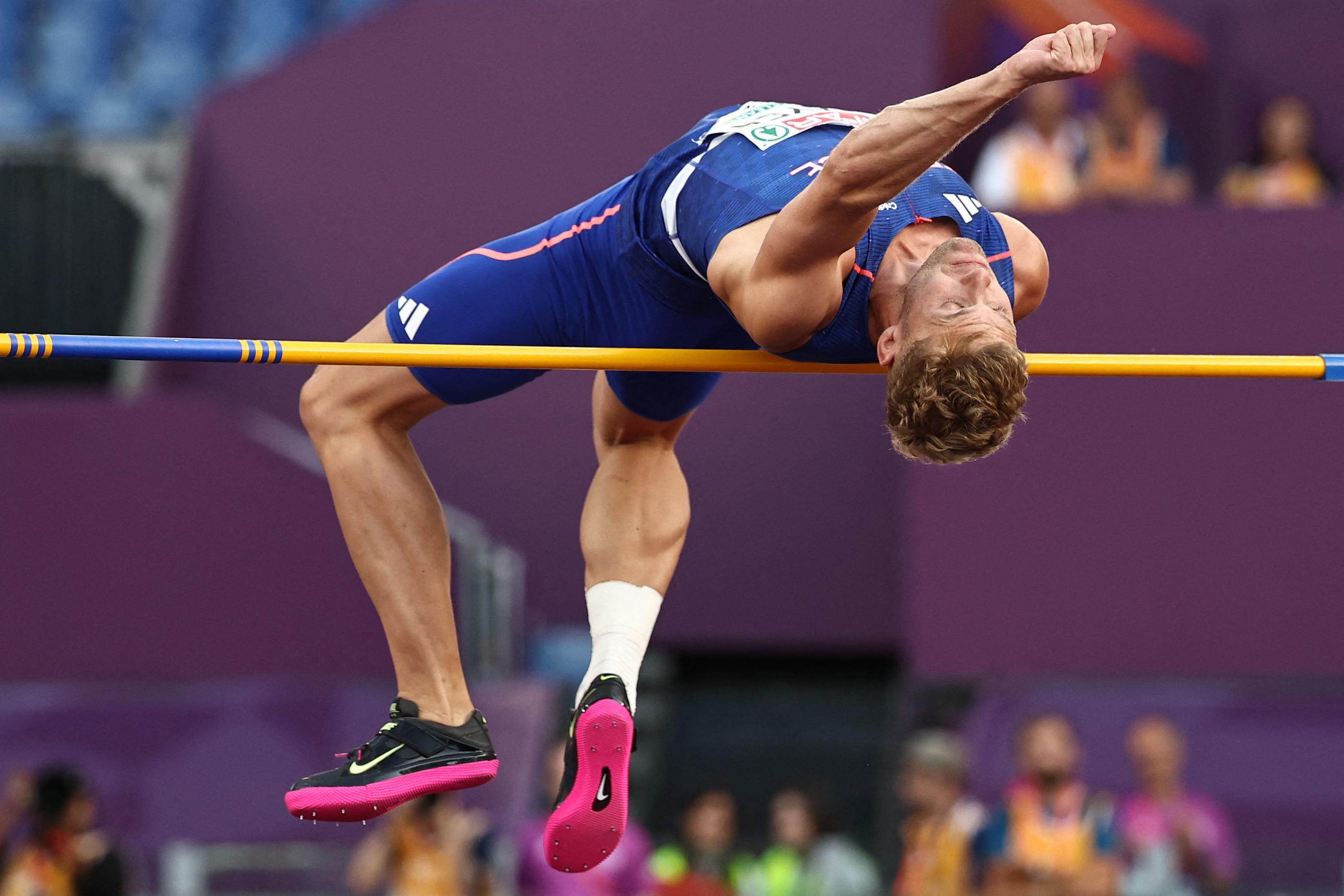 Kevin Mayer a bouclé l'épreuve de hauteur à 1,96m. (Photo by Anne-Christine POUJOULAT / AFP)