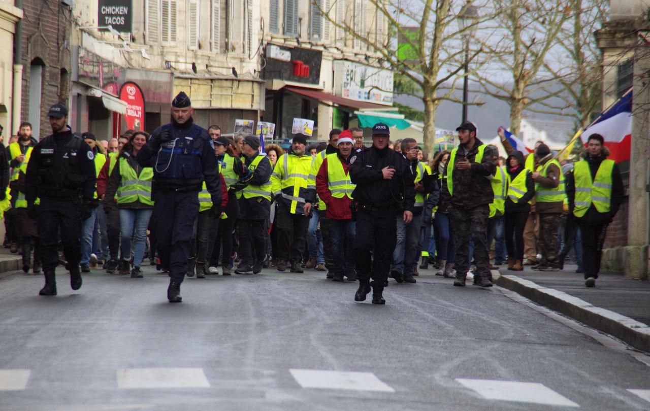 <b></b> Compiègne, ce samedi 22 décembre 2018. La marche a réuni entre 150 et 200 manifestants du département.