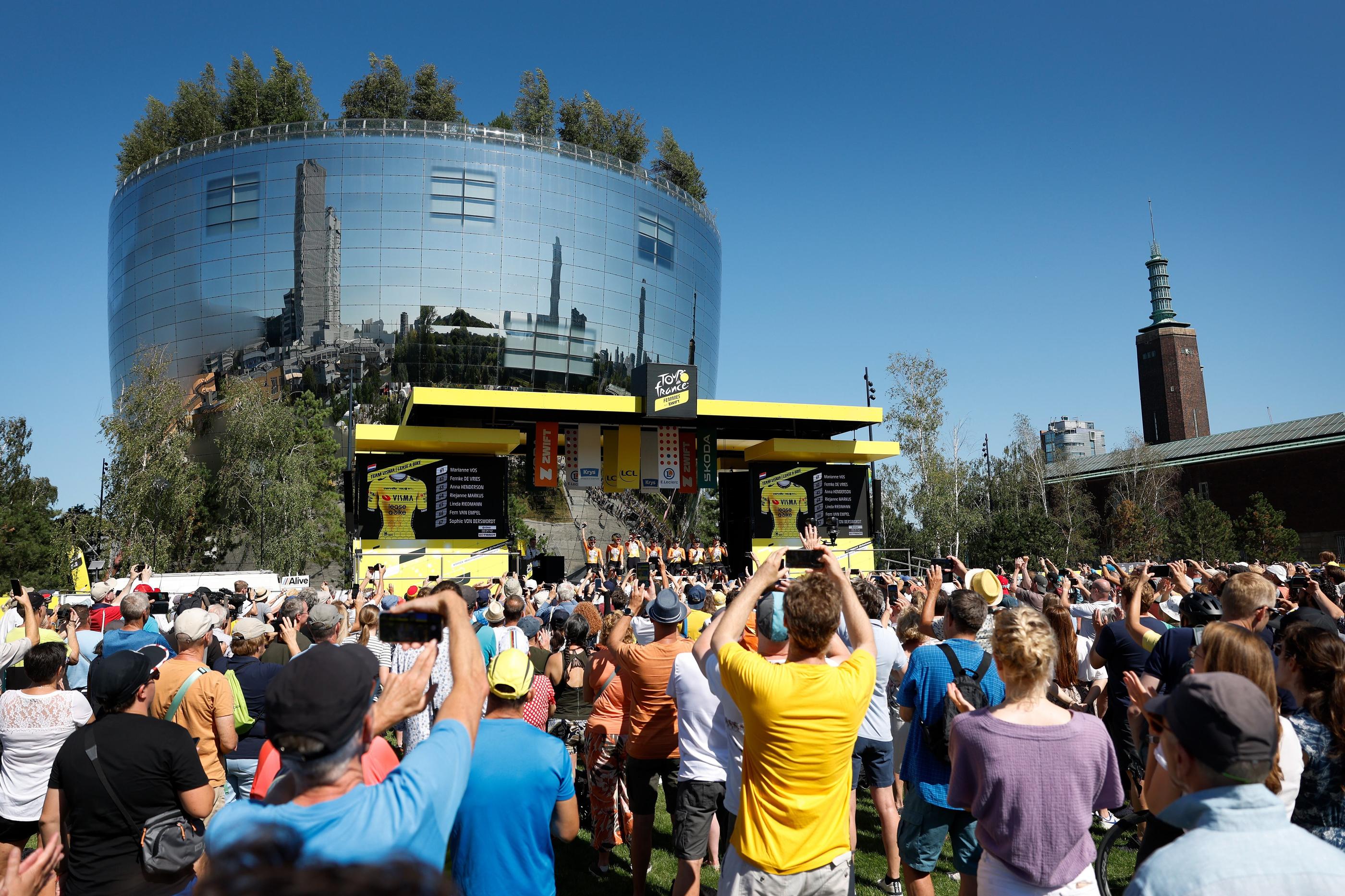 Le public néerlandais s'est déplacé en masse lors de la première étape du Tour de France femmes. ANP/Icon Sport