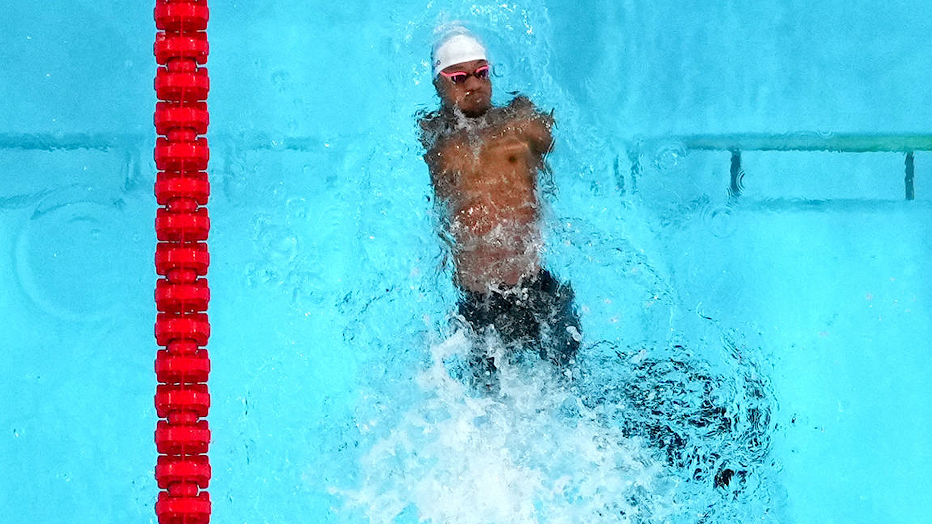 Gabriel do Santos Araujo, le phénomène de la natation paralympique brésilienne. AFP