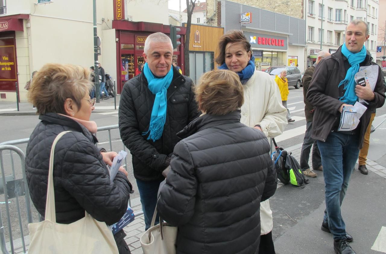 <b></b> Asnières, le 9 février 2020. Manuel Aeschlimann, maire (LR) en campagne pour un quatrième mandat.