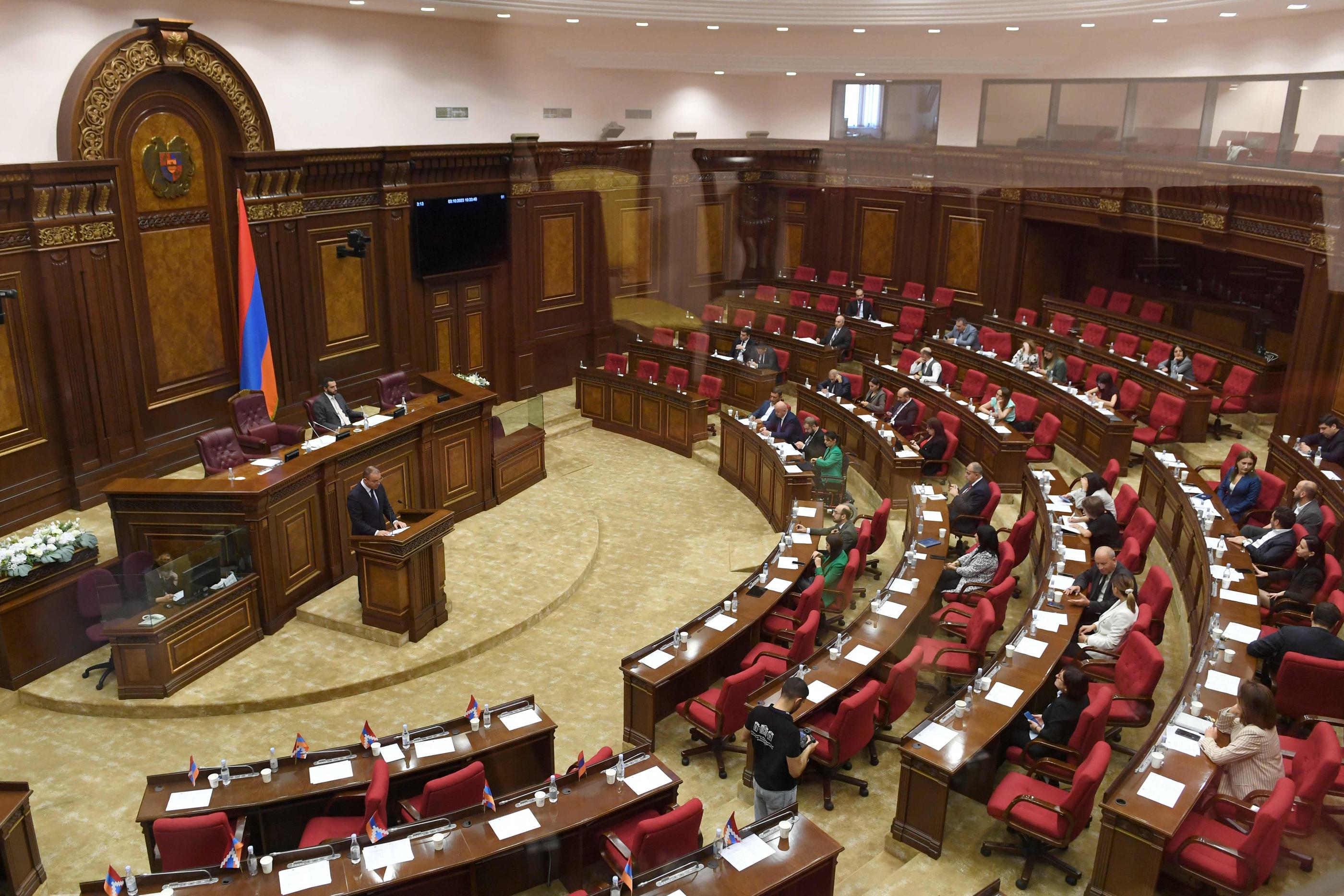 Le Parlement arménien a ratifié mardi l'adhésion à la CPI. AFP / Karen Minasyan