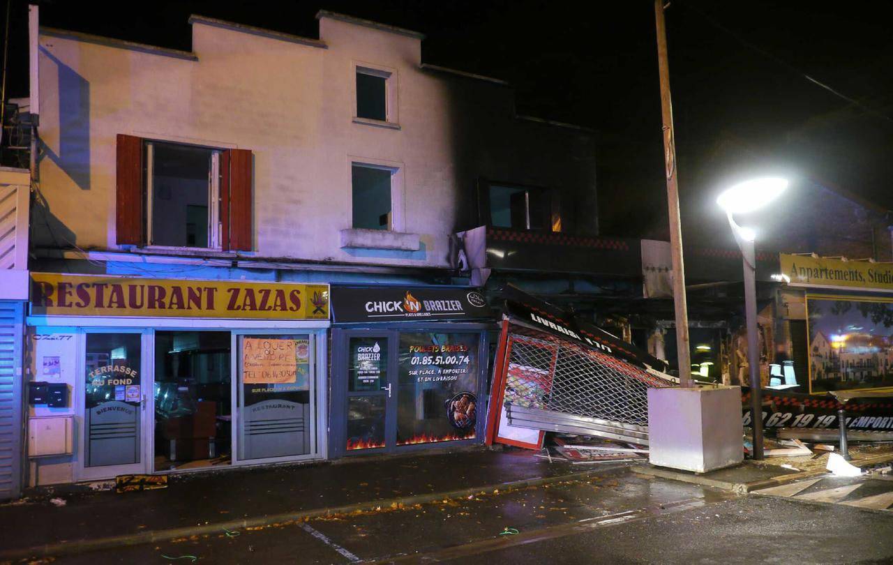 <b></b> Ozoir-la-Ferrière, ce dimanche. Une bouteille de gaz a explosé dans la cuisine de la pizzeria. 