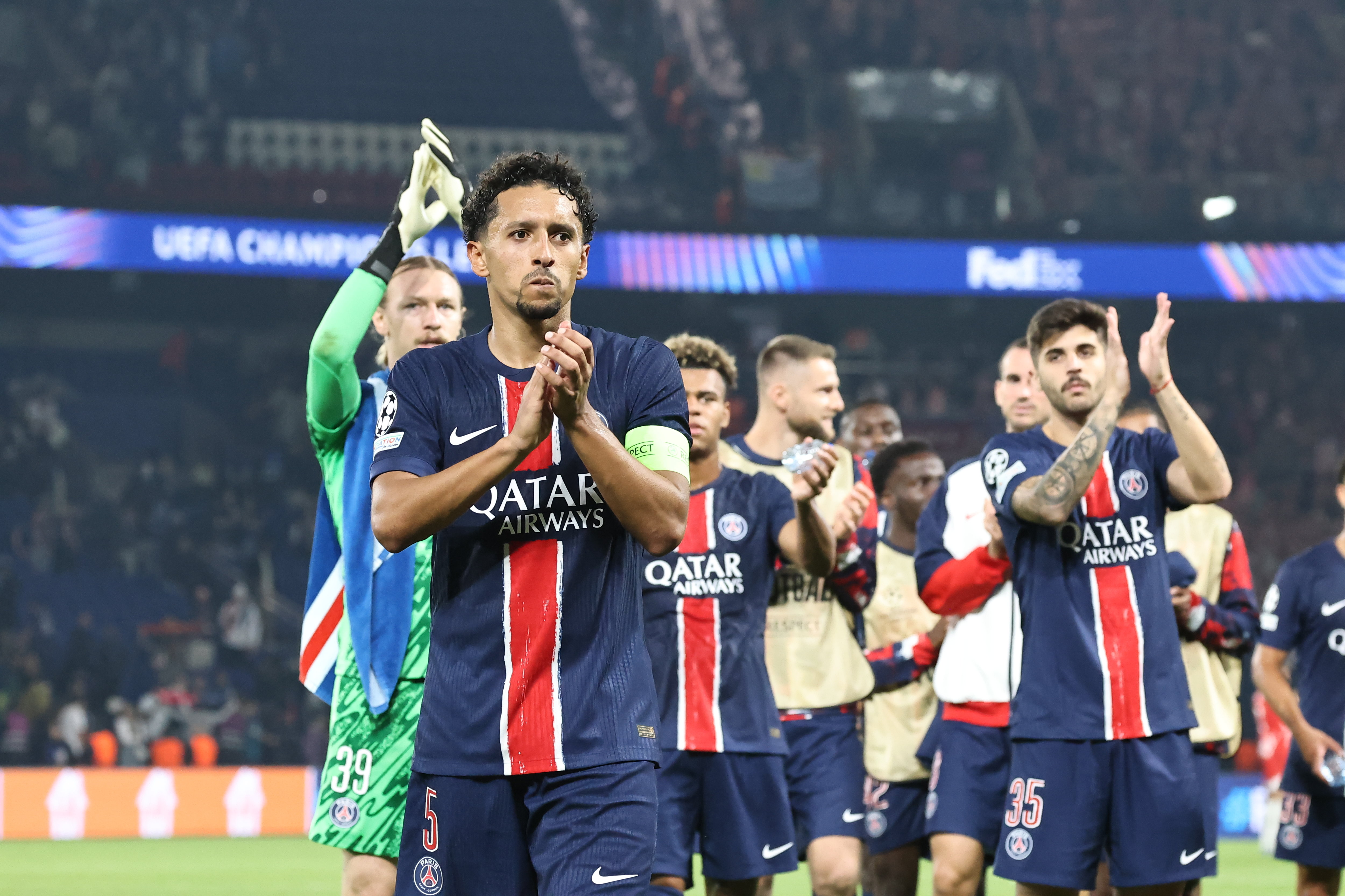 Conscients d'avoir manqué le rendez-vous, les Parisiens n'affichaient pas un grand sourire à la fin du match. LP / Fred Dugit