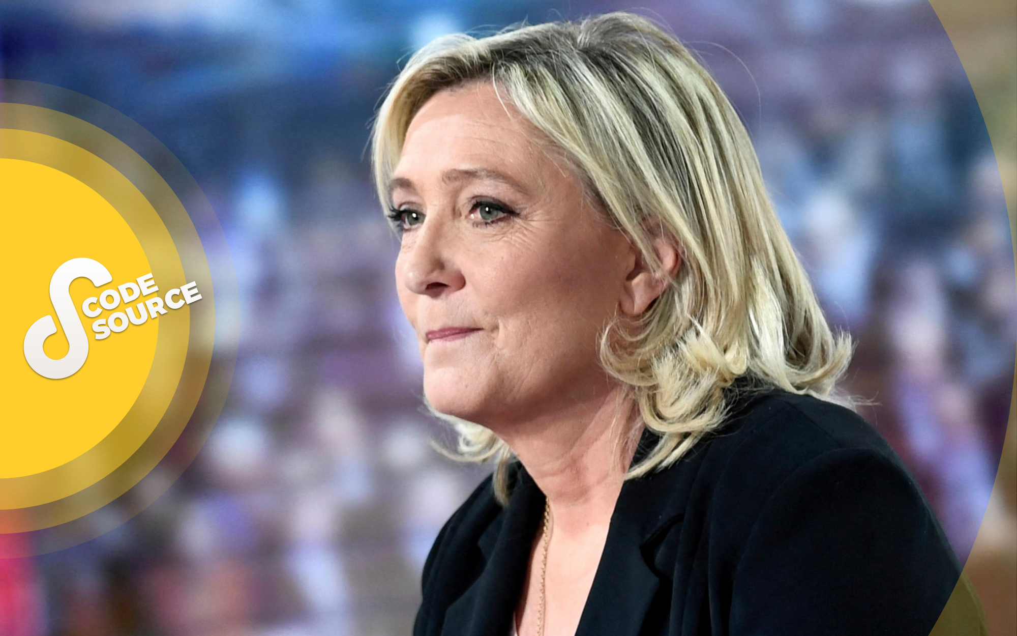 Marine Le Pen, la candidate du Rassemblement national à l'élection présidentielle de 2022, pose avant l'émission «Partie de campagne» sur TF1, le 16 janvier. AFP/STEPHANE DE SAKUTIN