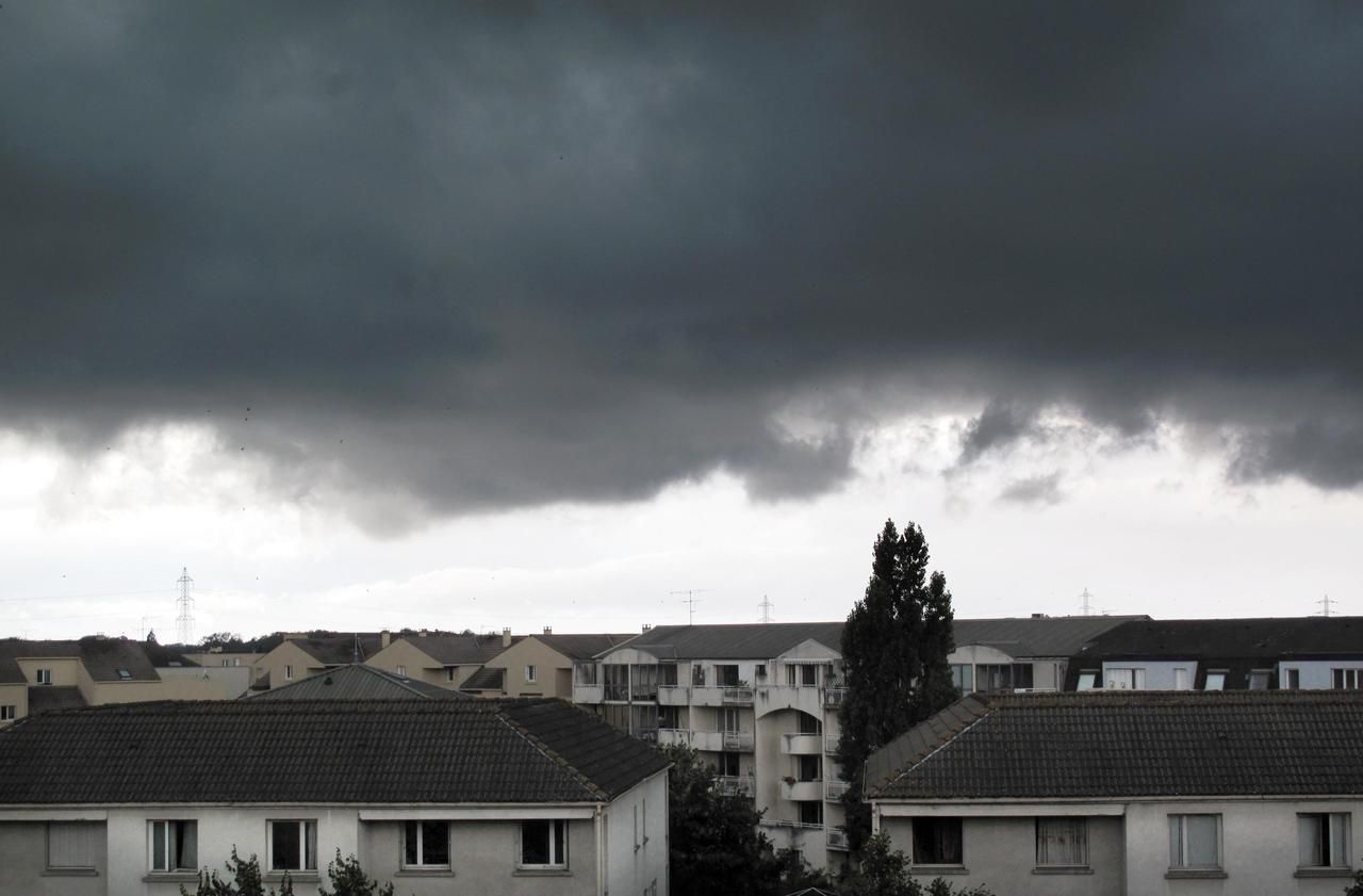 <b></b> Courcouronnes. 28 jours d’orage ont été comptabilisés en 2017 en Essonne, ce qui classe l’année sur la deuxième marche du podium depuis les années 1980, juste derrière 2001 et ses 31 jours.