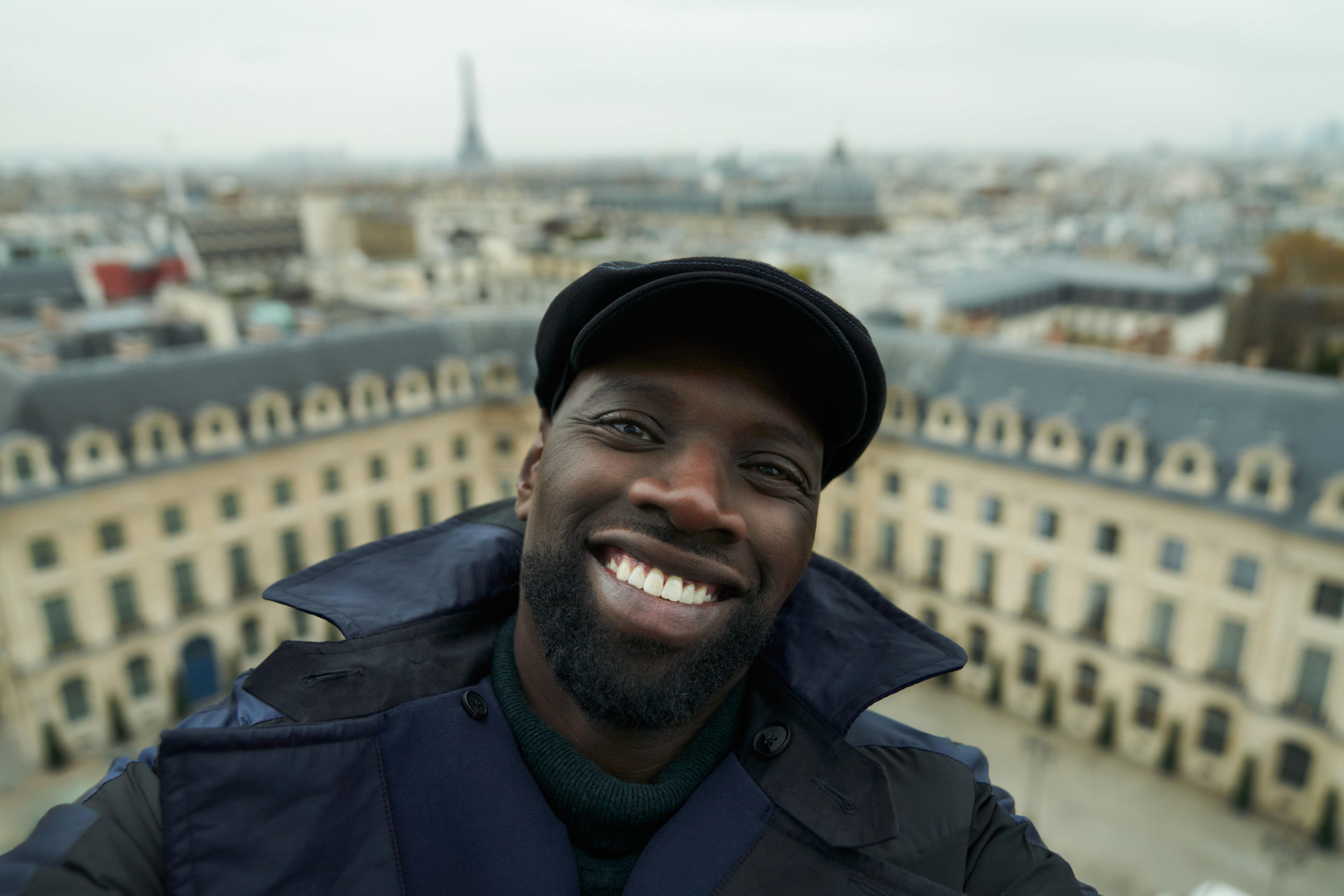 Le gentleman cambrioleur (campé par Omar Sy) peut avoir le sourire : ce dimanche 8 octobre, « Lupin » était la série la plus regardée sur Netflix dans le monde. Netflix/Emmanuel Guimier