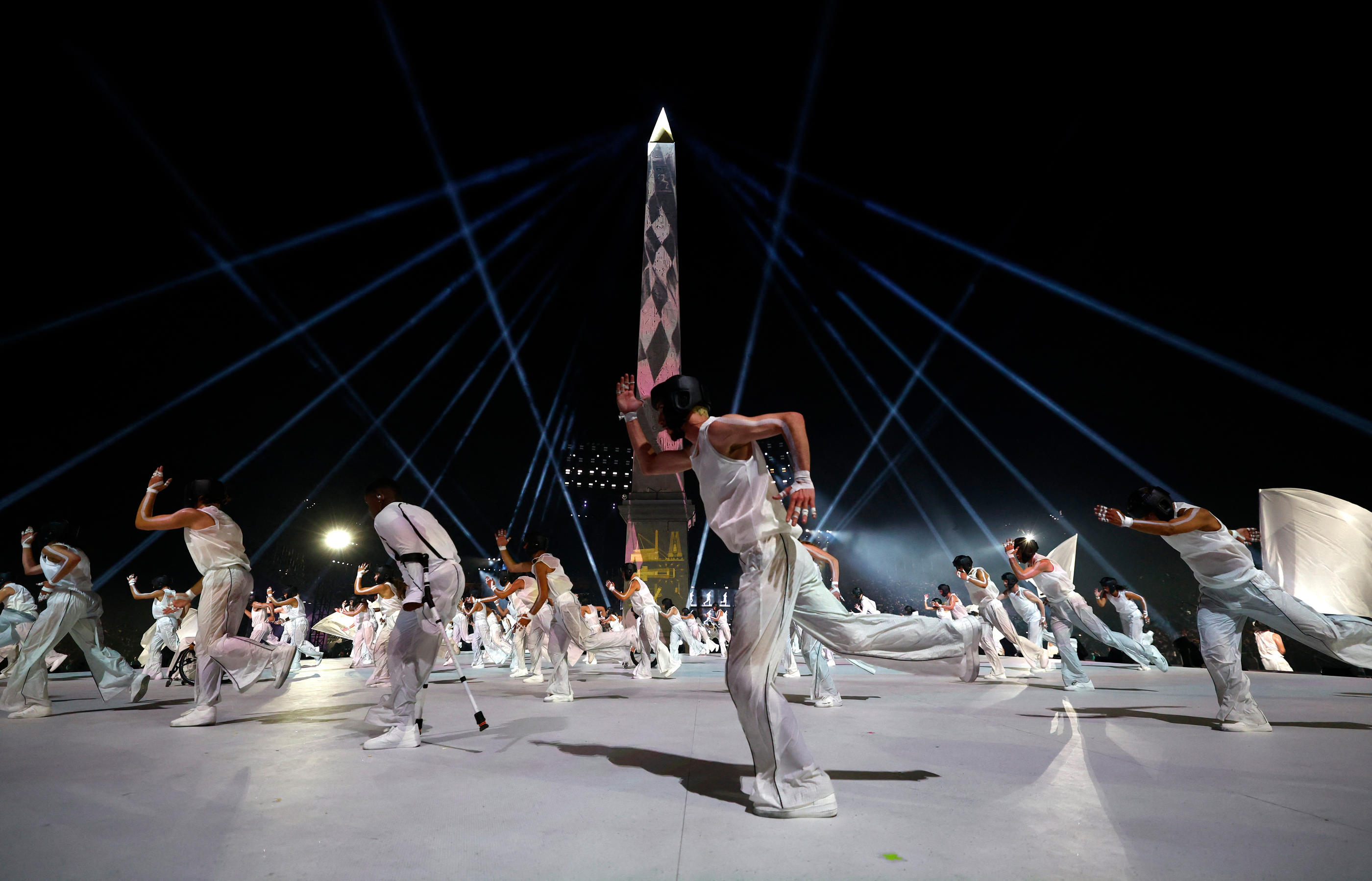 Paris, ce mercredi 28 août. La cérémonie d'ouverture des Paralympiques visait, selon son créateur, «à apporter davantage de concorde» dans une société qui «discorde». REUTERS/Gonzalo Fuentes