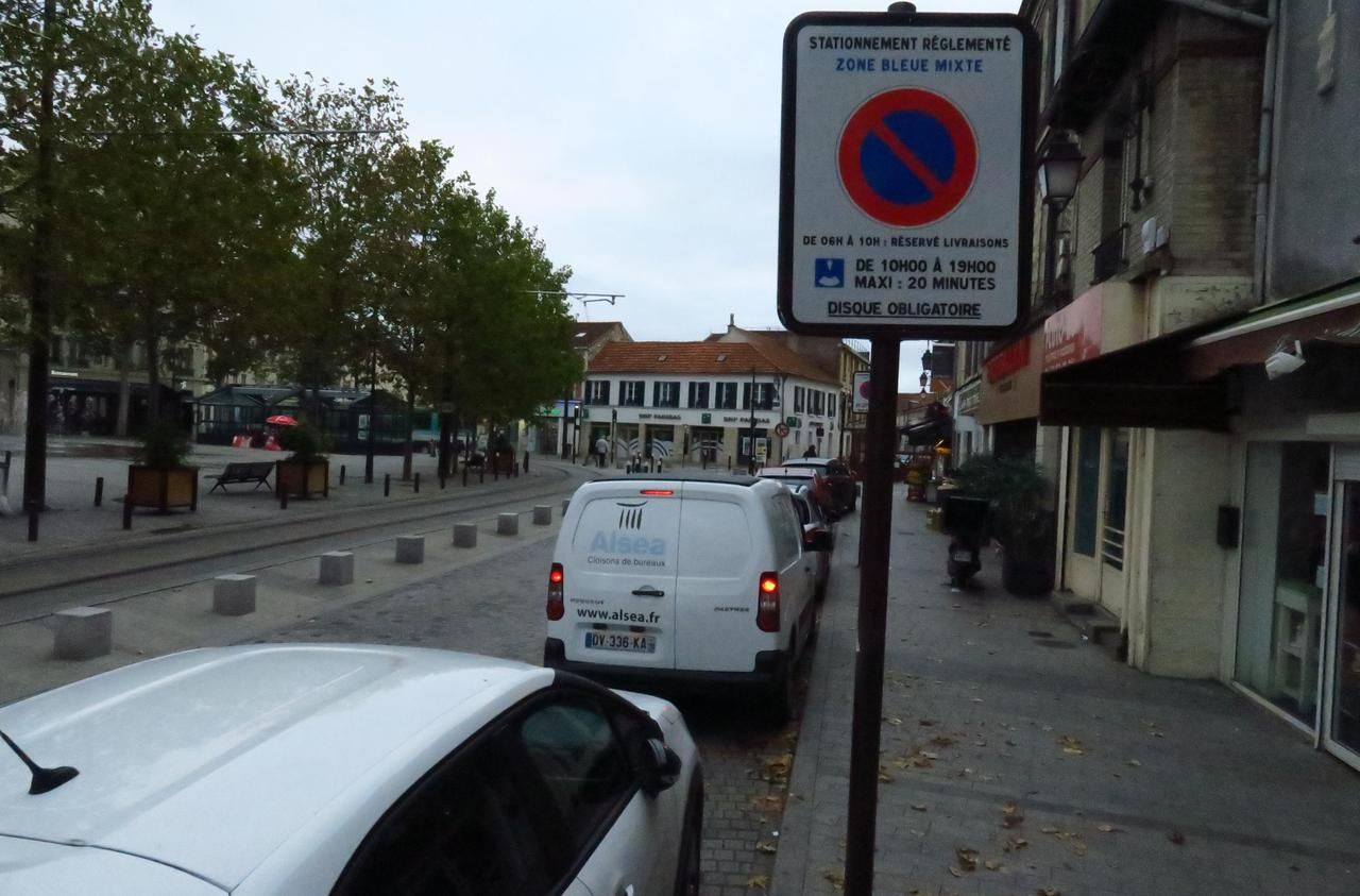 <b></b> Gennevilliers, le 30 octobre. La municipalité a lancé un nouveau plan de stationnement limité, malgré le reconfinement.