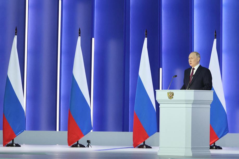 Ce mardi, lors de son discours devant l'Assemblée fédérale russe, Poutine a concrétisé sa menace en appelant son armée à se tenir «prête à réaliser des essais d’armes nucléaires». Kremlin Pool/Sputnik/Sergey Savastyanov