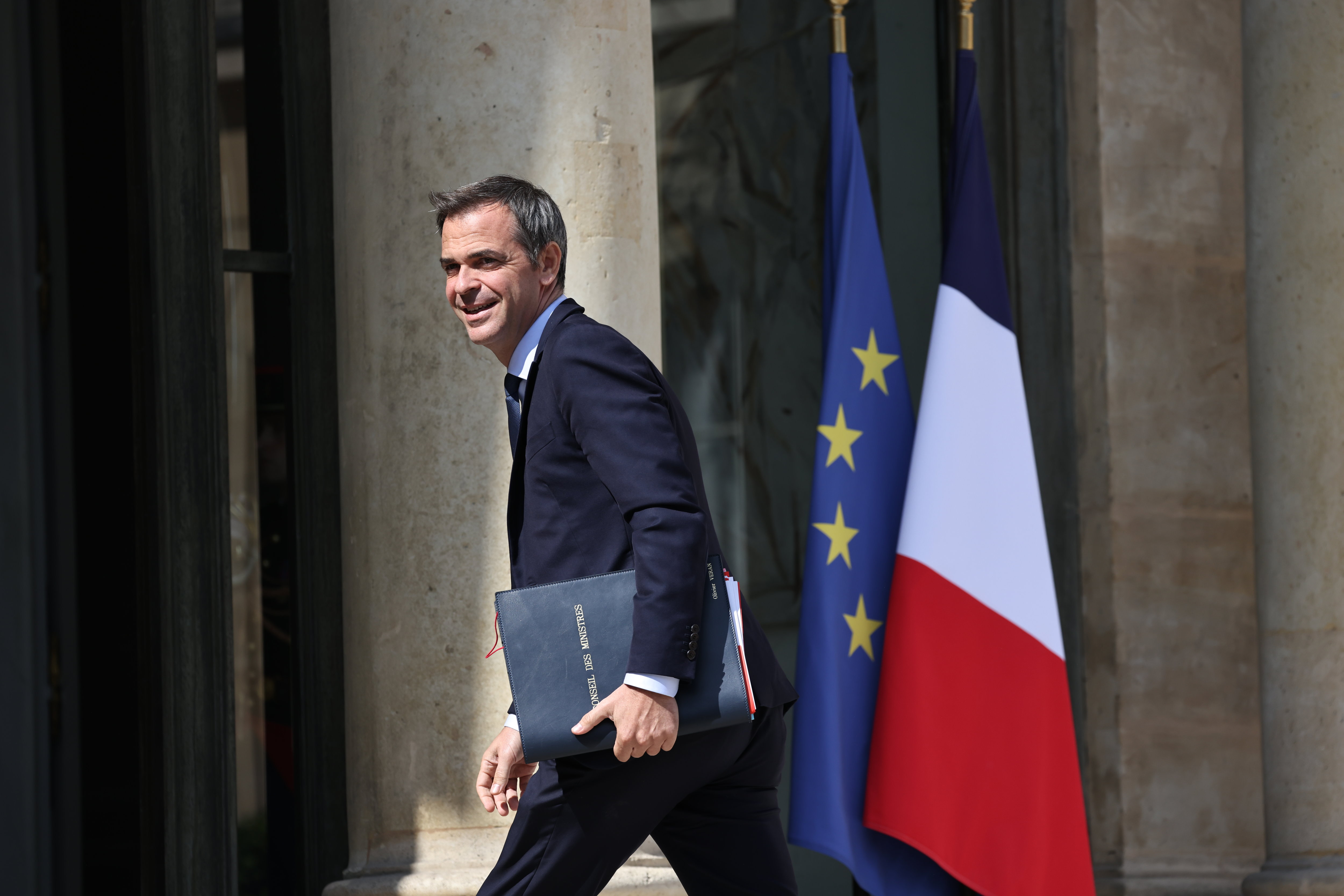 Olivier Véran, à l'Élysée, ce vendredi 21 juillet, lors du premier Conseil des ministres après le remaniement gouvernemental. LP/Fred Dugit