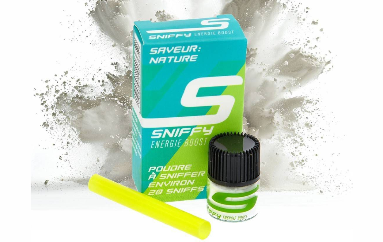 Sniffy est un nouveau produit vanté par des influenceurs sur les réseaux sociaux, vendu sur Internet et même dans certains bureaux de tabac. DR/Sniffy
