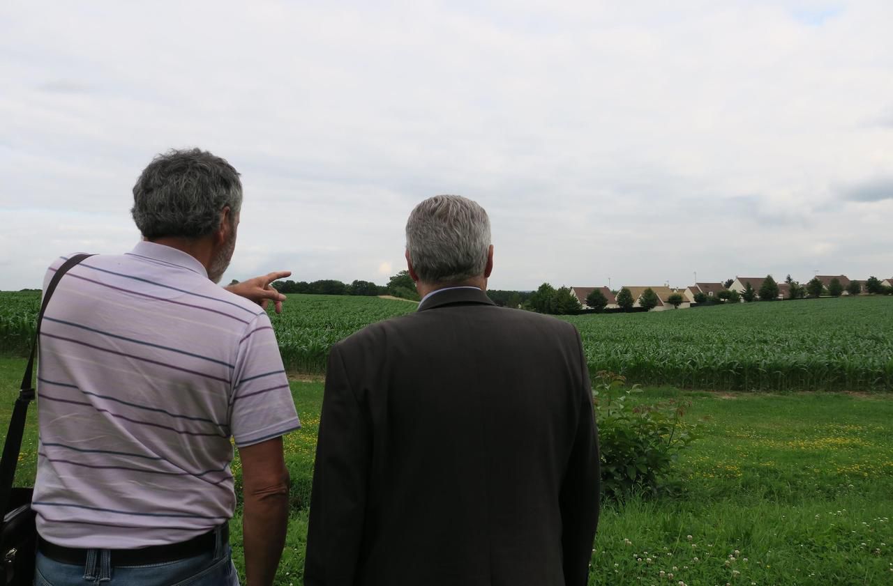 <b></b> Jaux, le mercredi 13 juin. Après une première victoire contre le village auto, les membres du collectif « Jaux - Les Cailloux » se félicitent d’apprendre que l’ARC a écouté leurs réclamations et envisage la construction d’un parc tertiaire sur la parcelle.