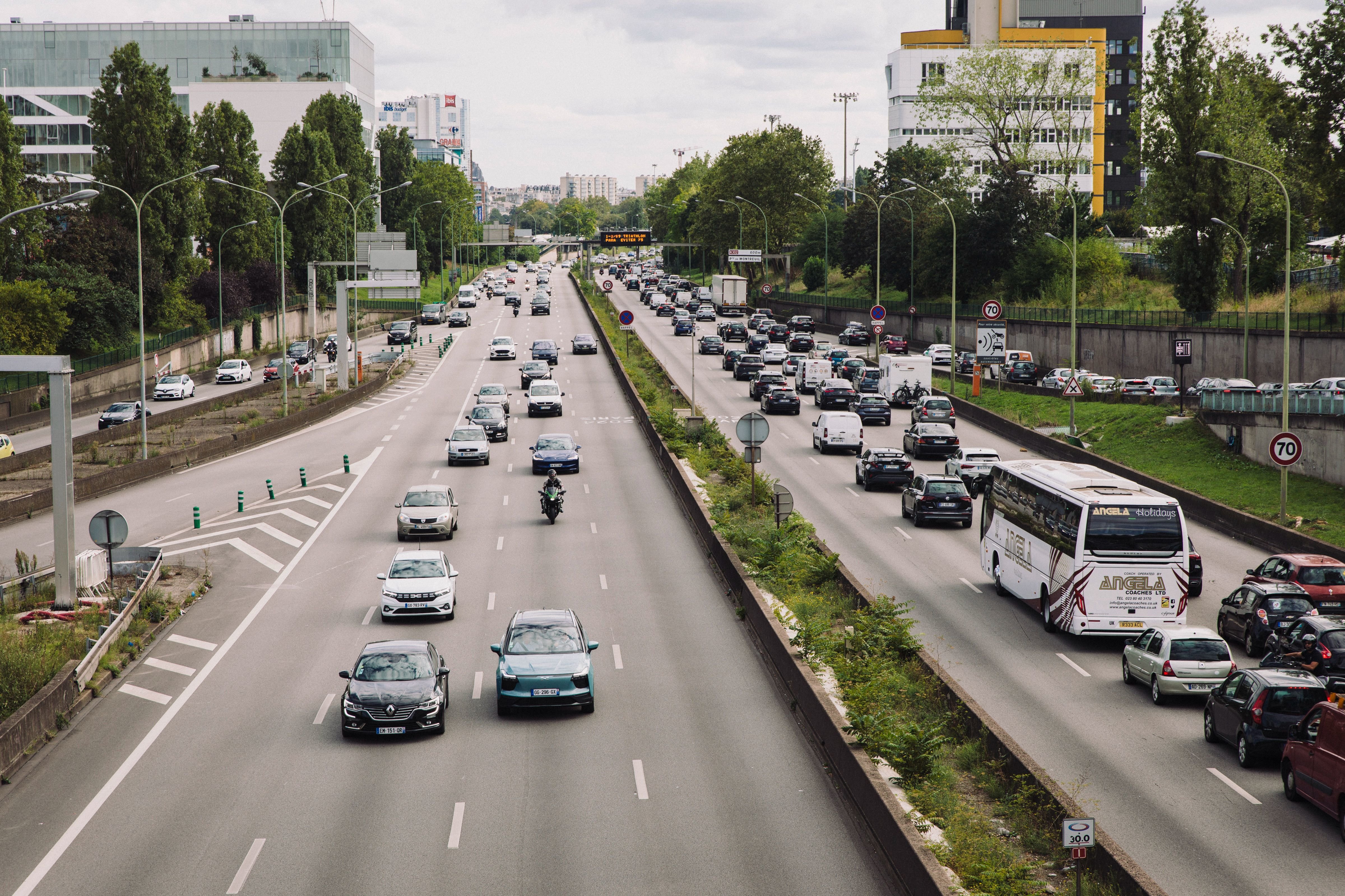 Paris, le 1er septembre. En conditions optimales, parcourir la moitié du périph (soit 17,5 km) prend quinze minutes à 70 km/h de moyenne et vingt et une minutes à 50 km/h…. Si, bien sûr, on est en capacité de rouler à cette vitesse. LP/Philippe Labrosse