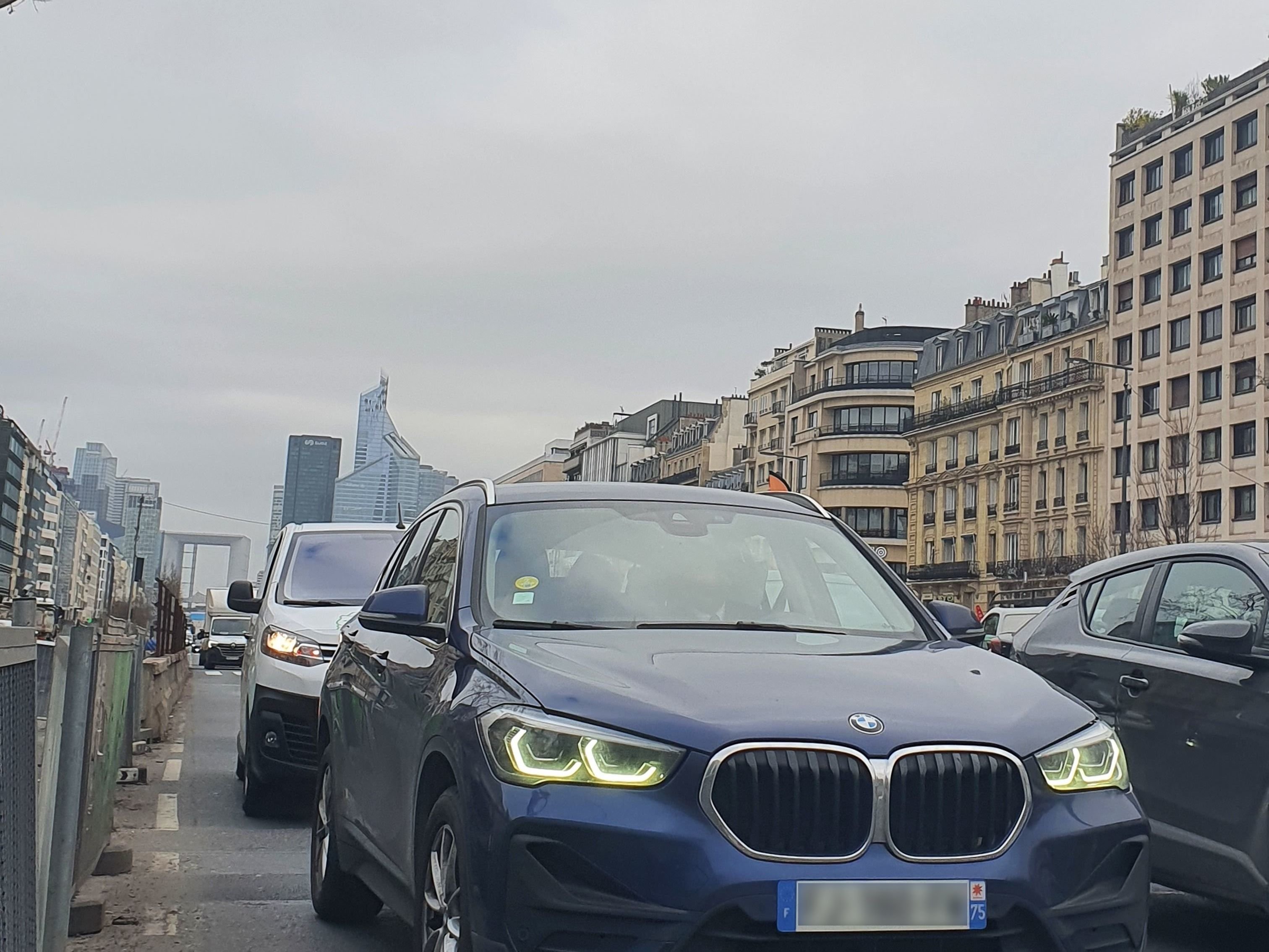 Le tarif de stationnement différencié pour les véhicules lourds dans la capitale ne s'appliquera pas pour les résidents parisiens. LP/Camille Beaurain