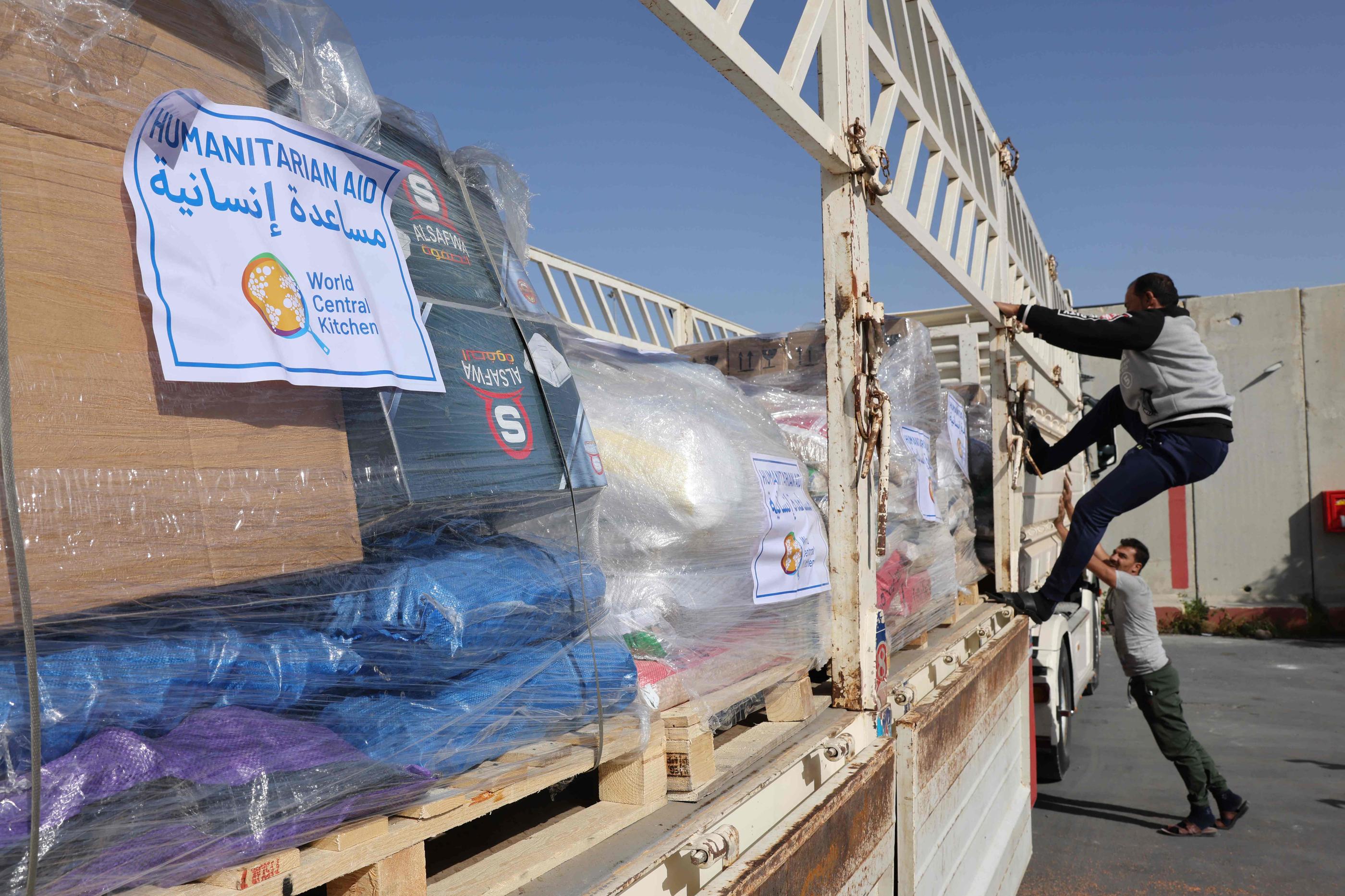 Un camion acheminant de l'aide humanitaire, près de la bande de Gaza, le 10 janvier 2024. AFP/Jack Guez