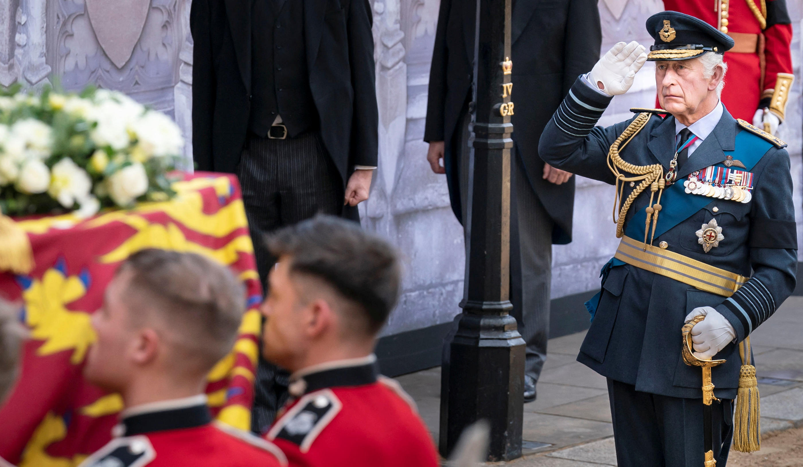 Le roi Charles III se rendra à Cardiff ce vendredi, avant de retourner à Londres, où il est attendu près du cercueil de sa mère dans la soirée. Reuters/Danny Lawson