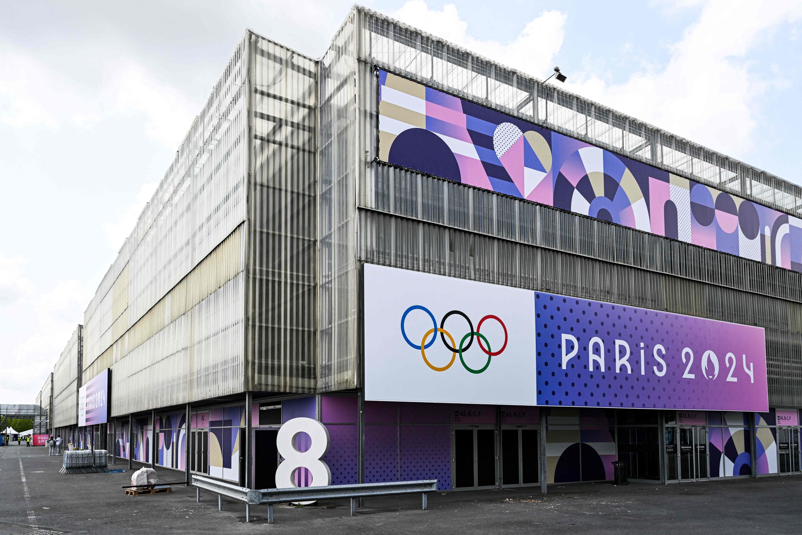 Le parc des expositions de Villepinte (Seine-Saint-Denis) a été transformé en une immense arène sportive modulable rebaptisée l'Arena Paris Nord. AFP/Mohd Rasfan