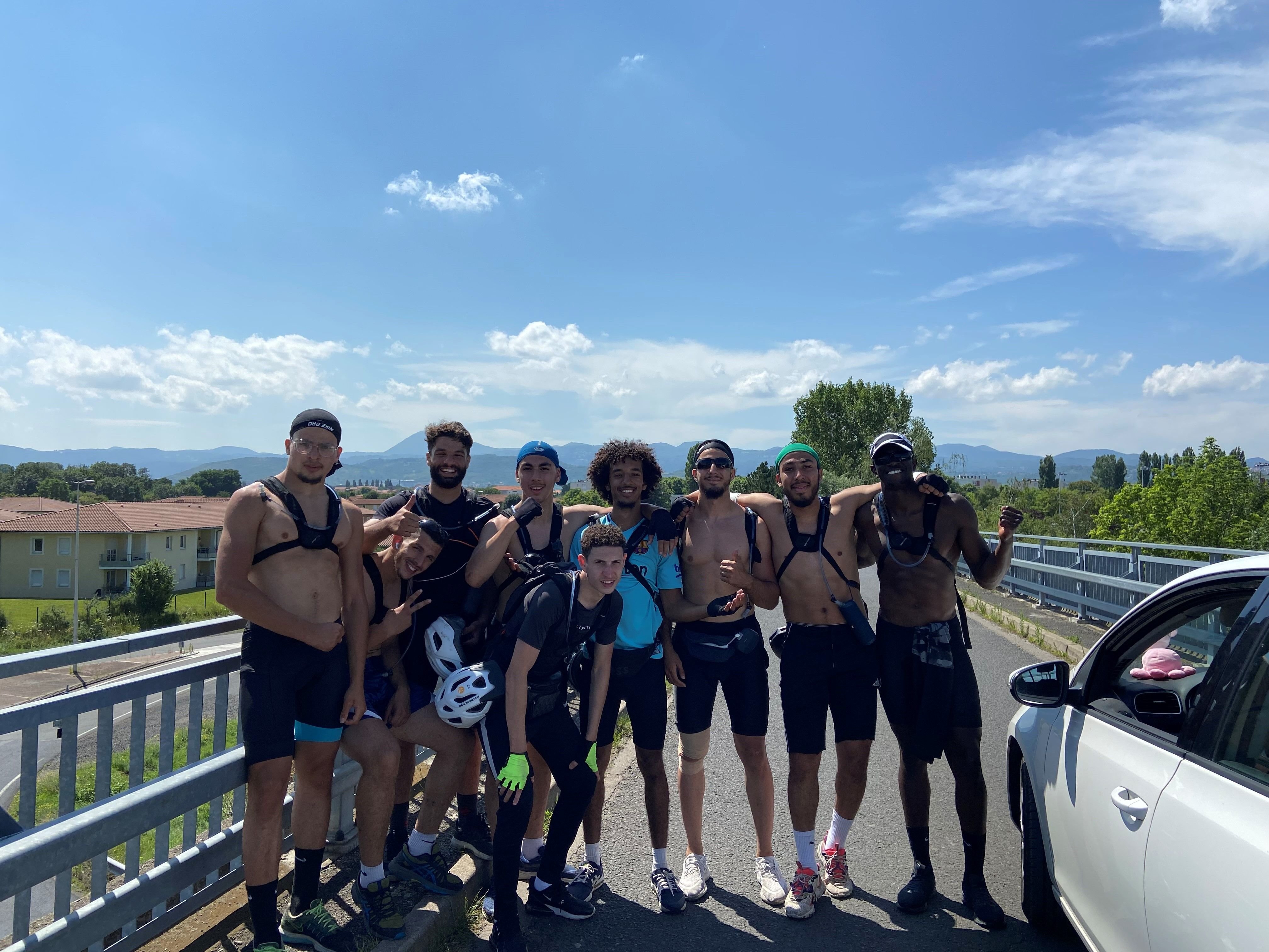 Mantes-la-Jolie : contre les violences conjugales, des jeunes du Val-Fourré  rallient Montpellier à vélo - Le Parisien