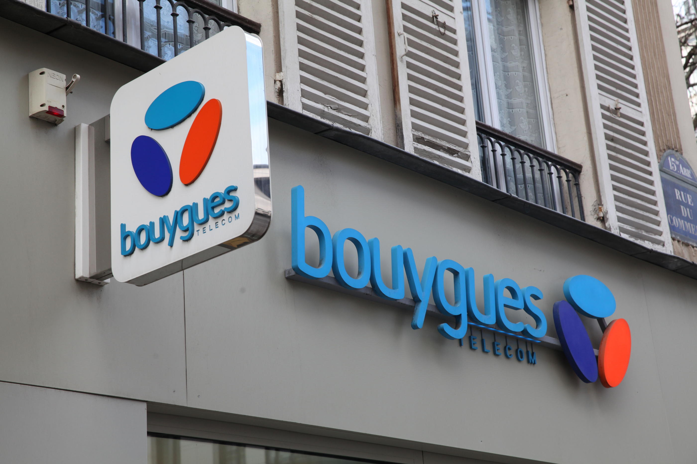 Les malfaiteurs ont notamment attaqué des boutiques Bouygues Télécom et sont repartis avec des iPhone. (Illustration) LP/Olivier Boitet