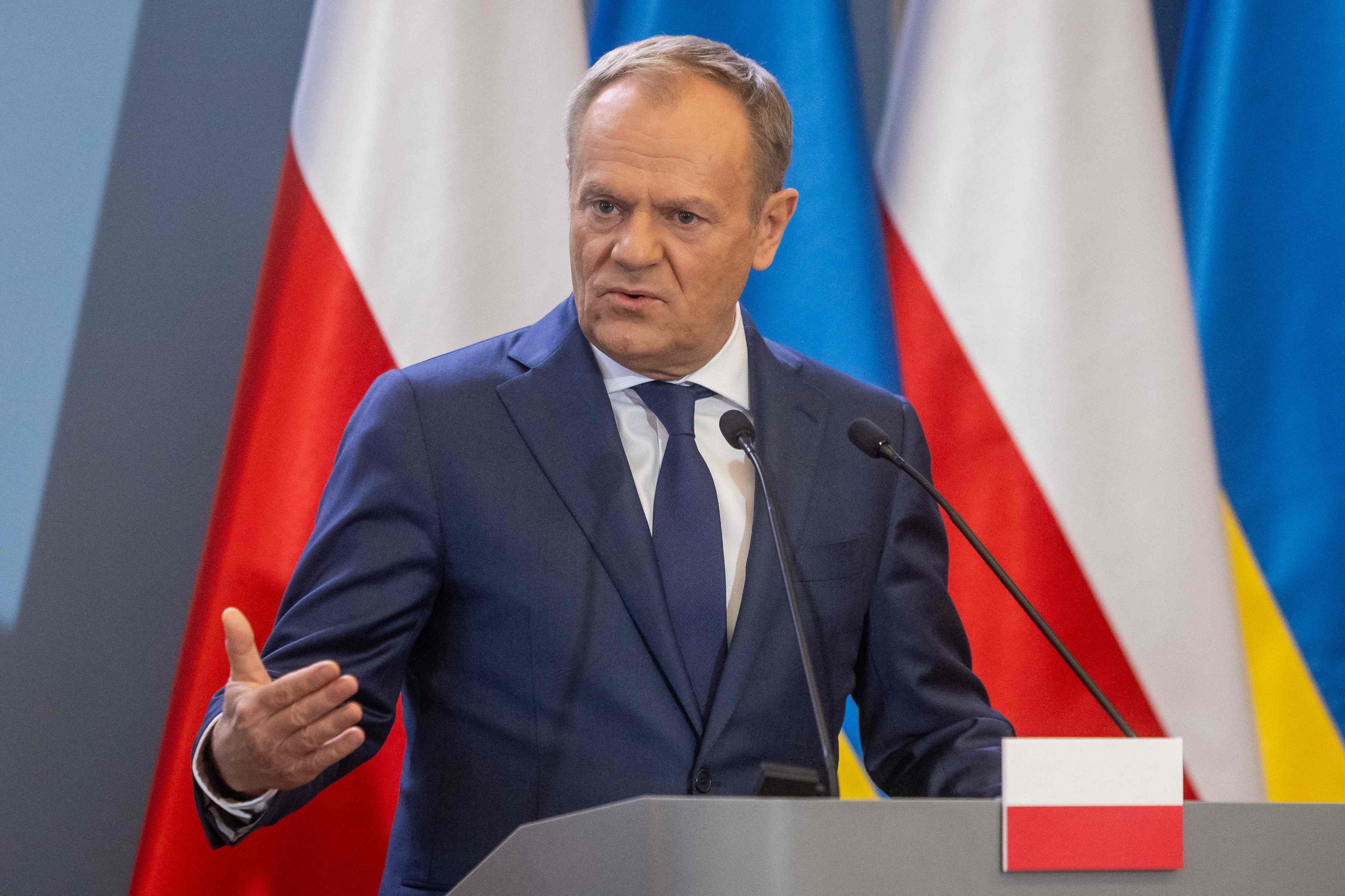 Le Premier ministre Donald Tusk a annoncé l'interpellation de neuf personnes, de nationalités différentes, suspectées d'être impliquées dans des actes de sabotage pour le compte de la Russie. AFP / Wojtek Radwanski