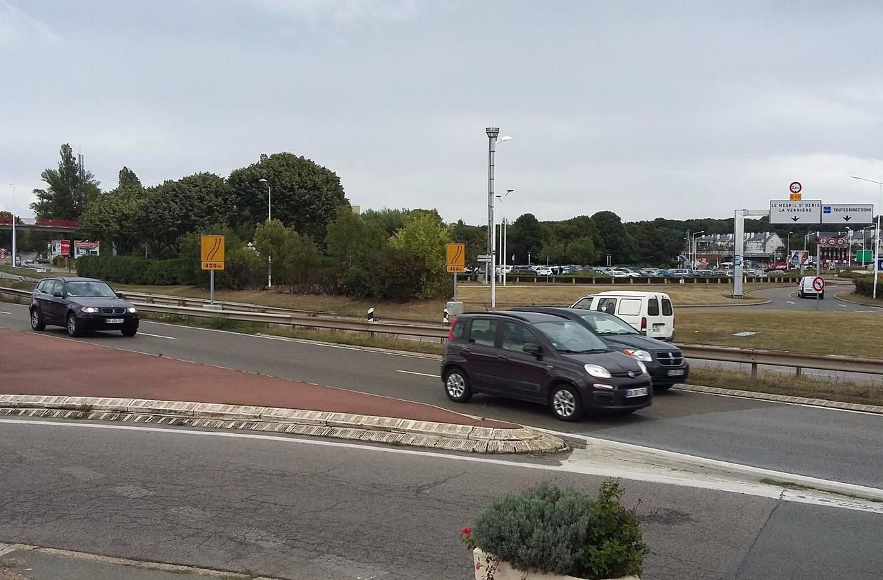 <b></b> Coignières, mercredi dernier. Le carrefour de la Malmedonne entre Maurepas, Coignières et La Verrière va changer de visage. La N 10 sera enterrée et les véhicules pourront passer au dessus. Début des travaux prévu à l’horizon 2 019. 