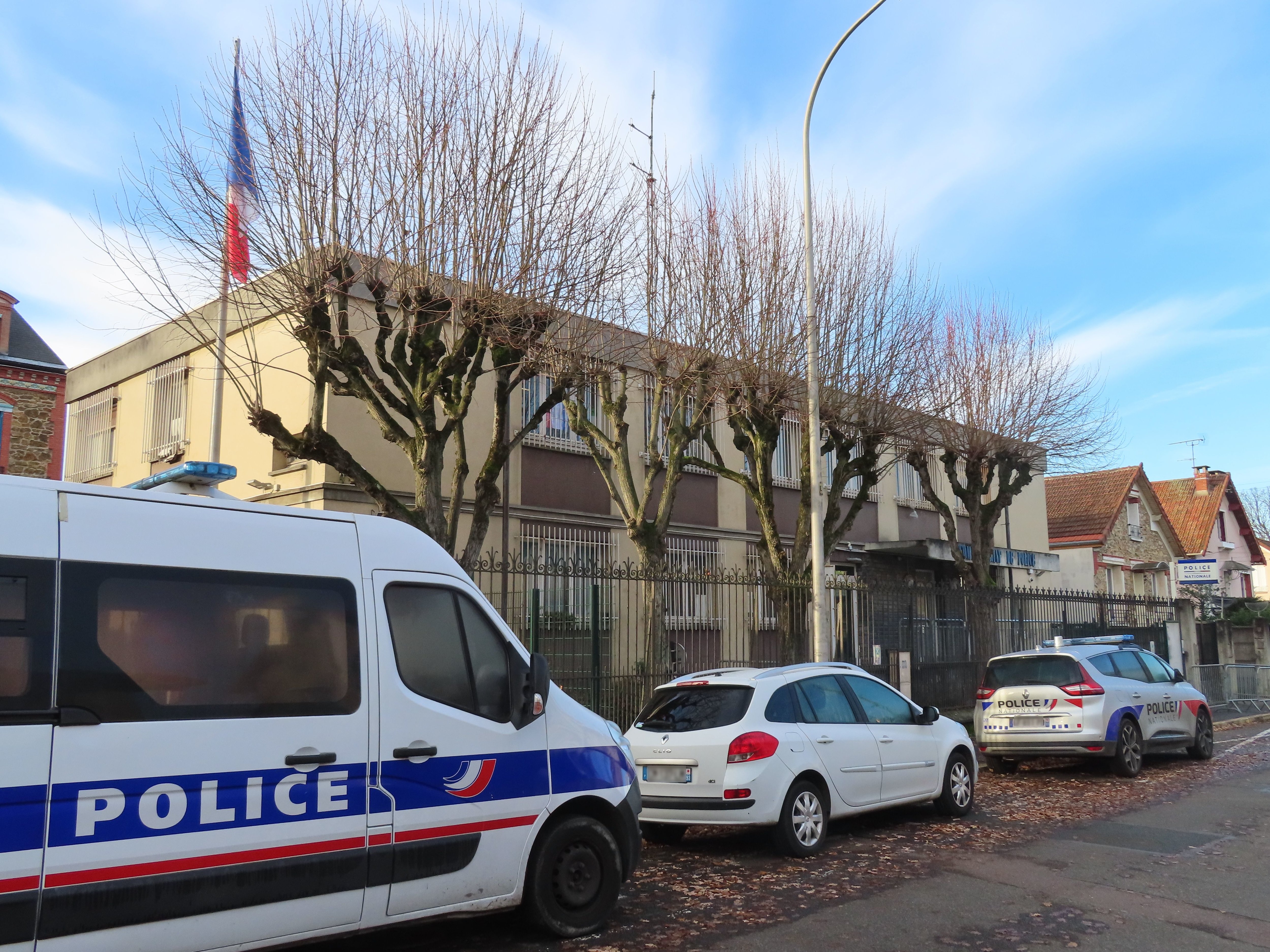 Aulnay-sous-Bois (Seine-Saint-Denis), mardi 27 décembre 2022. Vétuste, inadapté aux besoins des policiers et à l'accueil des plaignants, le commissariat doit déménager en 2025 dans un nouveau bâtiment. LP/A.A.