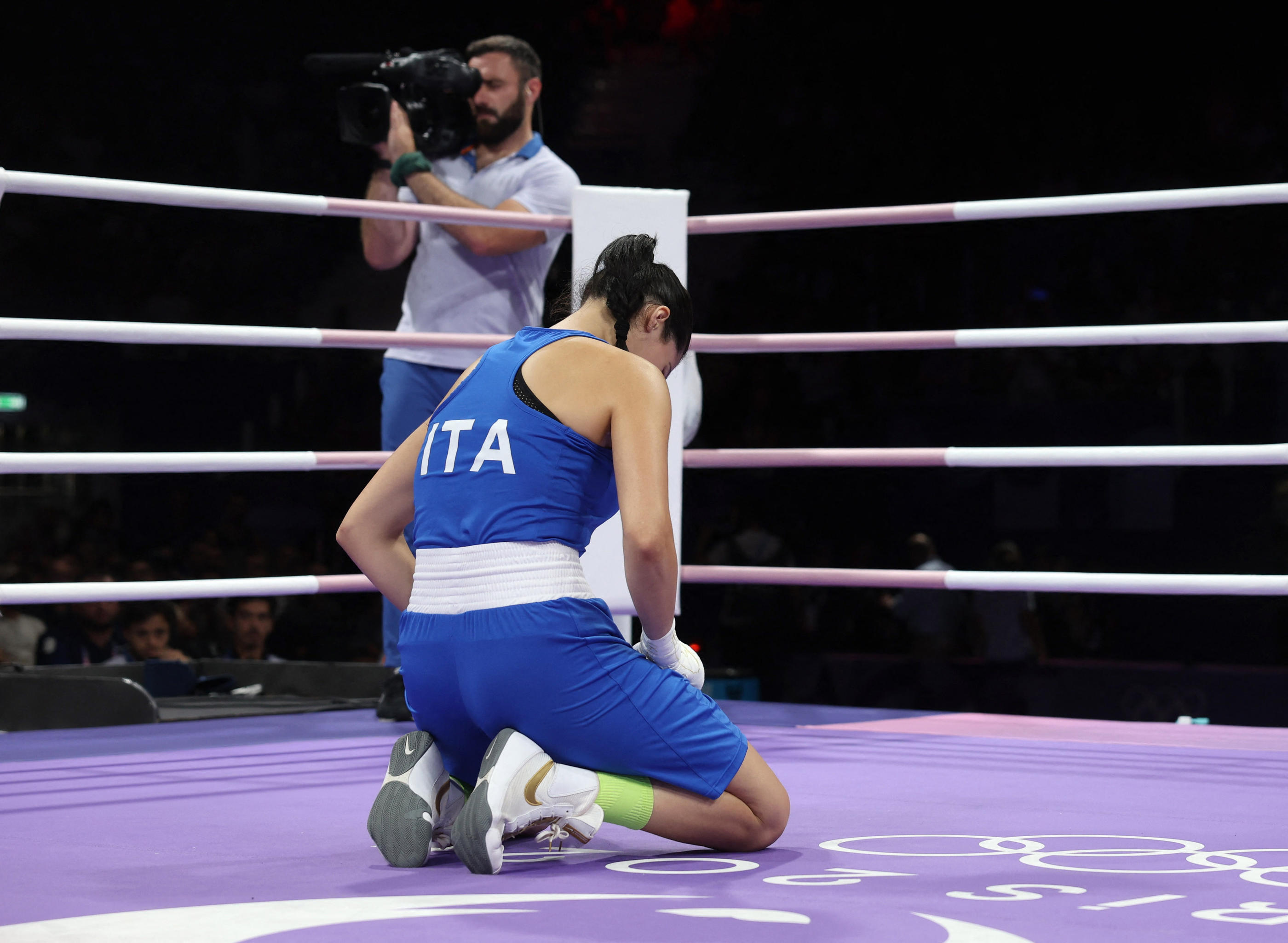 Angela Carini a abandonné son combat face à Imane Khelif ce jeudi. REUTERS/Isabel Infantes