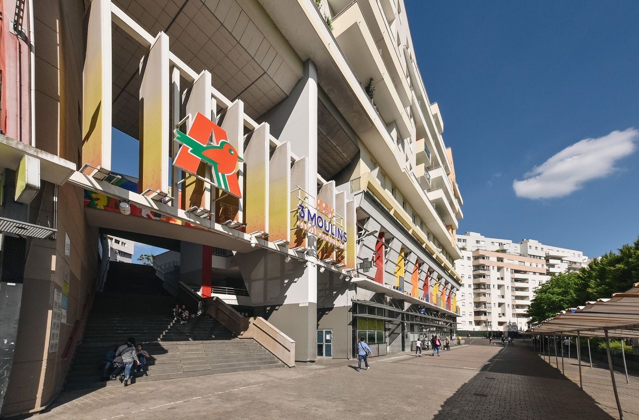 <b></b> Issy. Les boutiques du centre commercial des Trois-Moulins sont fermées jusqu’à nouvel ordre. L’hypermarché Auchan et la pharmacie restent cependant ouverts.