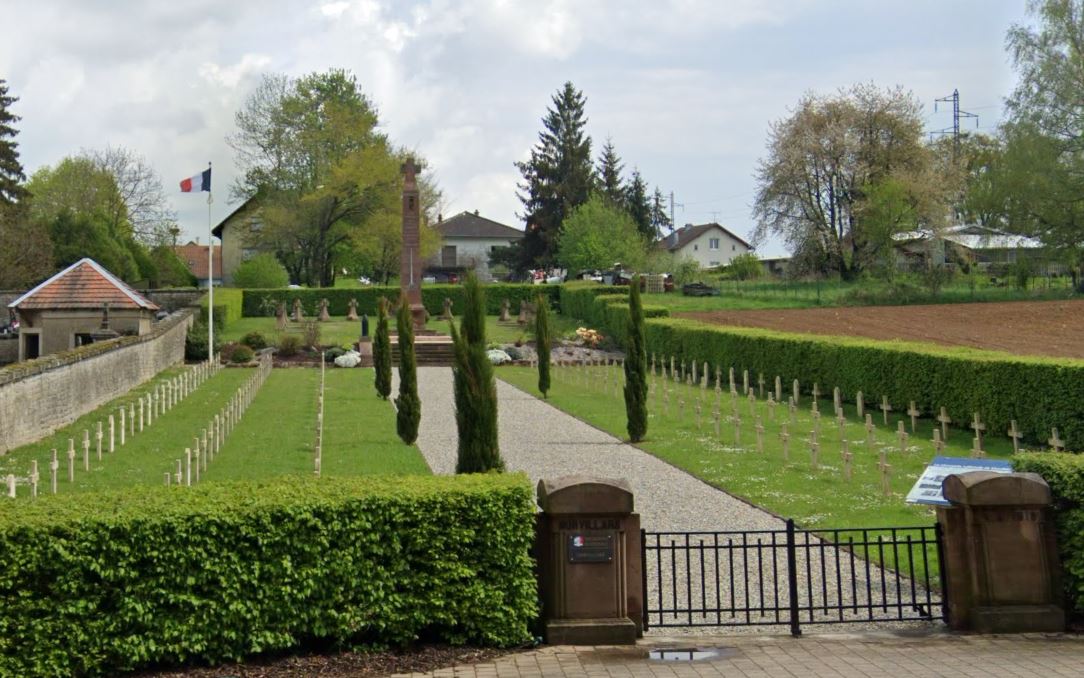 Déception à Morvillars (Territoire de Belfort), après que la nécropole a été effacée de la liste délivrée par le ministère de la Culture sur les nouveaux sites classés, 24 heures après son inscription. Google Maps