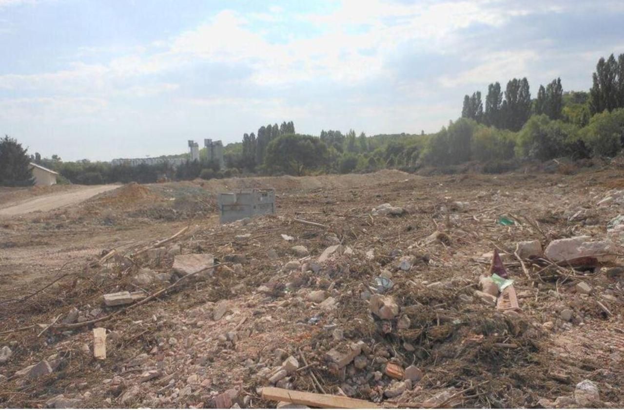 <b></b> Vaujours (Seine-Saint-Denis), en 2019. Une polémique sur la pollution du site avait éclaté en mairie.