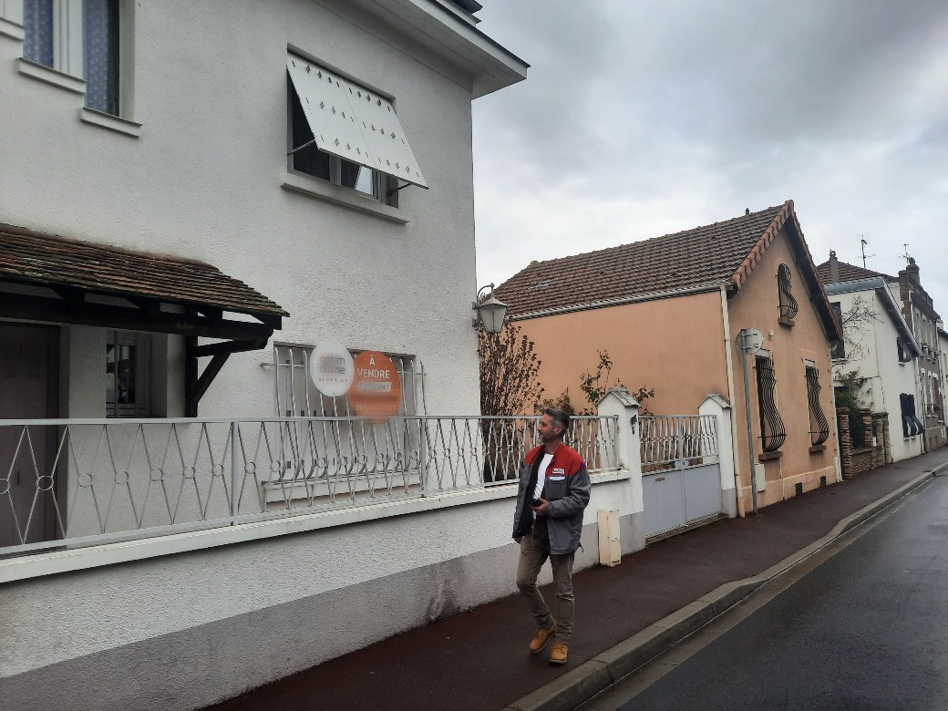 Rueil-Malmaison (Hauts-de-Seine), le 8 mars 2023. Après les appartements, c'est au tour des maisons de voir leur prix diminuer. L'engouement post-Covid prend fin. LP/Lise Tavelet