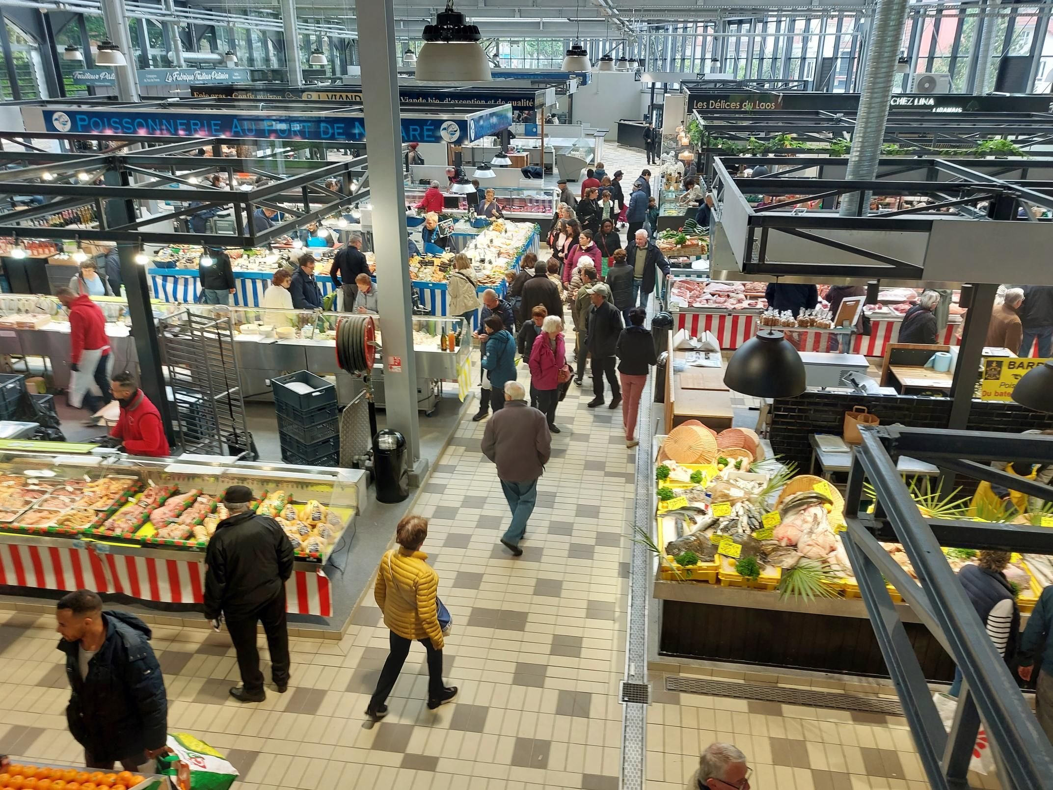 L'Haÿ-les-Roses (Val-de-Marne), ce dimanche. L'année 2023 doit marquer «le renouveau du marché», promet la mairie. LP/Fanny Delporte