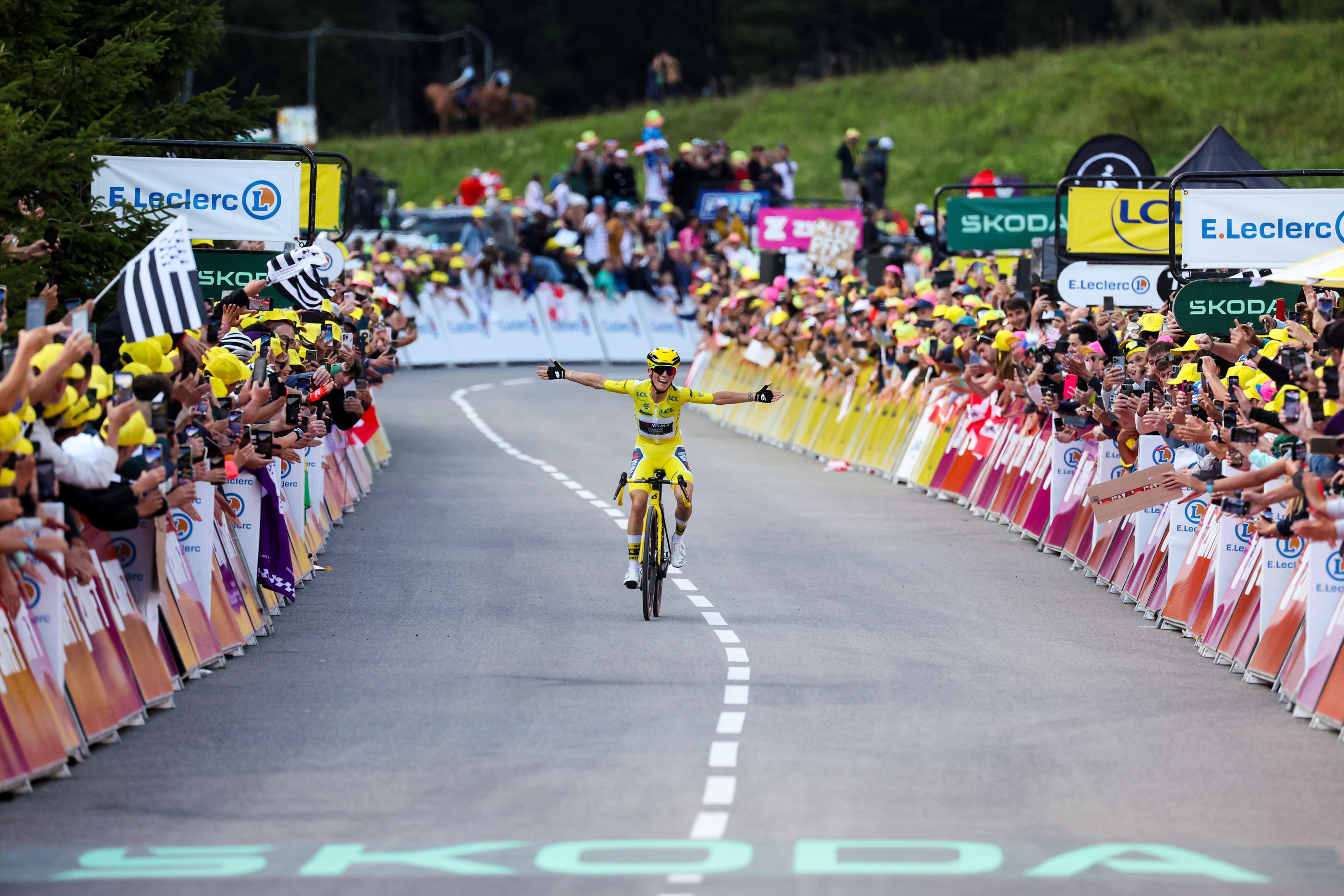 C'était une addict du vélo » : le monde du cyclisme pleure Cindy Morvan, tuée par balle à Calais - Le Parisien