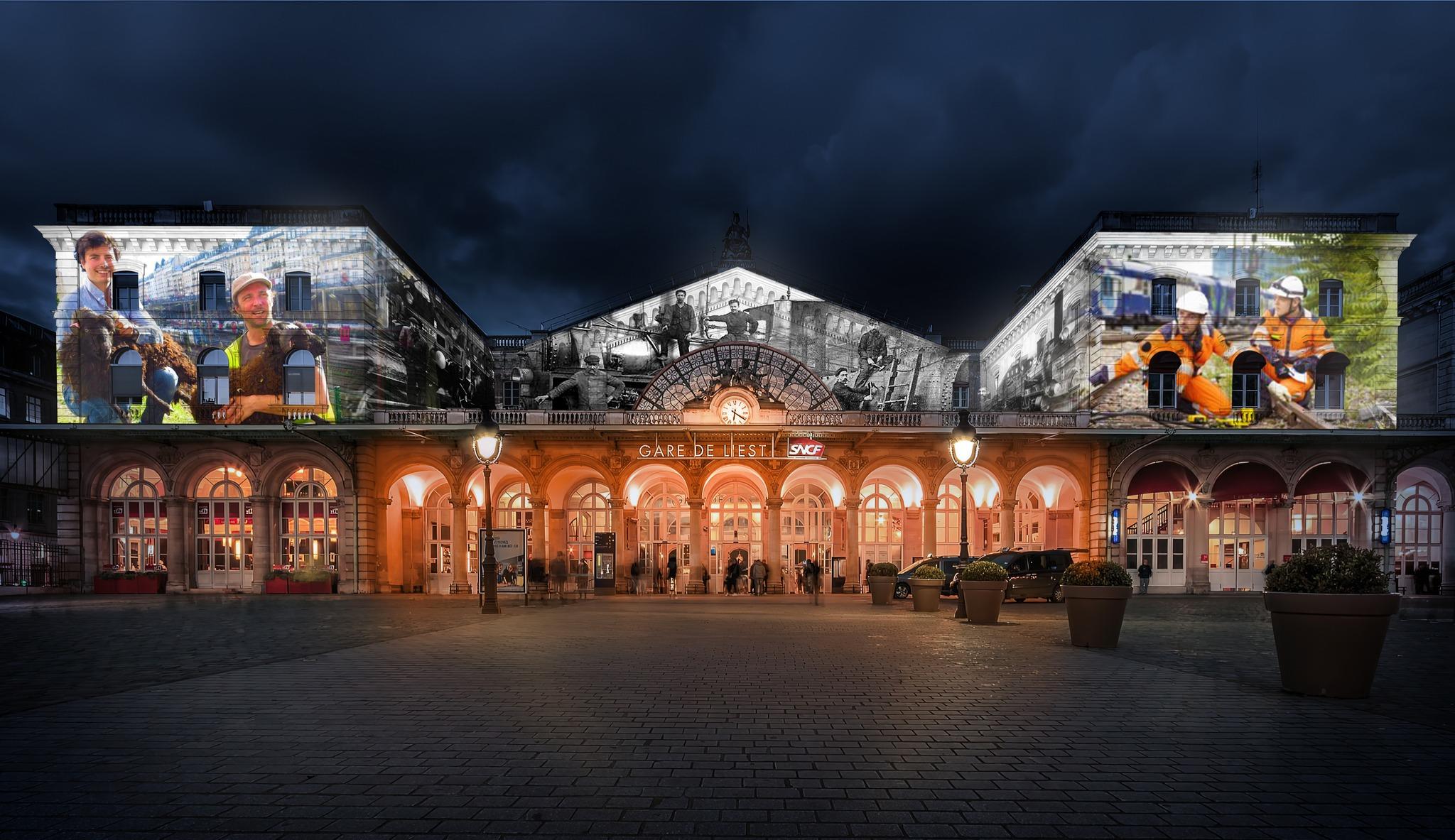 Samedi et dimanche à partir de 20h30, la façade de la gare de l'Est sera le théâtre d’un son et lumière à l'occasion des Journées du patrimoine. Laura Coll