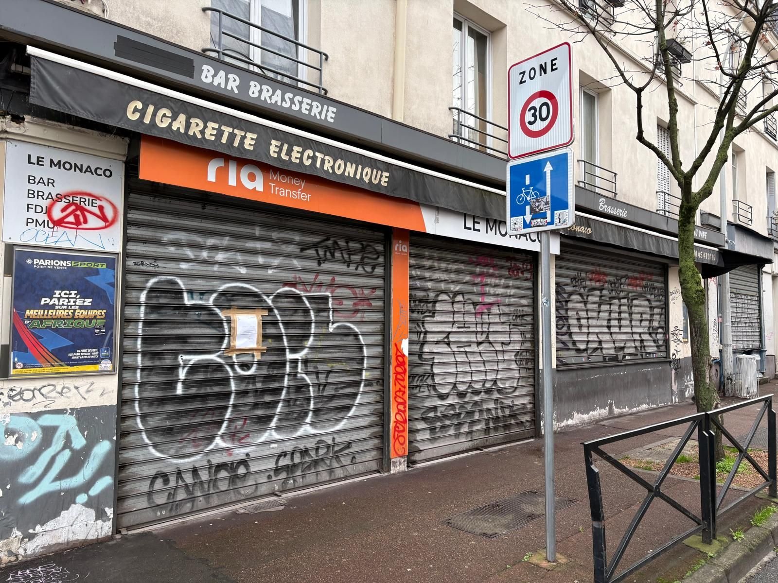 Loi contre le narcotrafic en le-de-France : les fermetures de commerces,  une arme efficace ? - Le Parisien