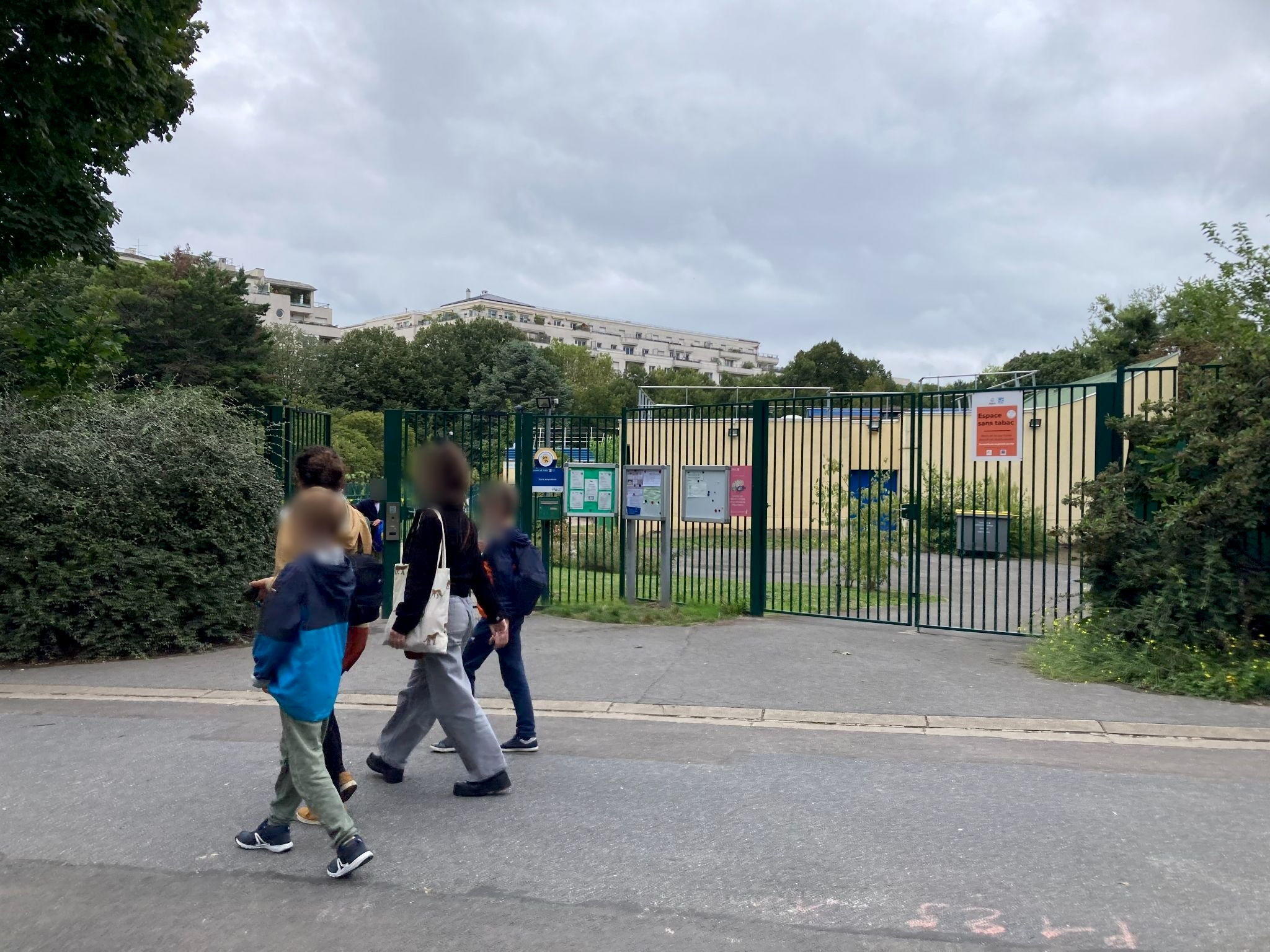 C'est dans l’école des Frères-Voisins, dans le XVe arrondissement de Paris, qu'une institutrice a asséné un coup avec la main dans le dos d'une élève de 3 ans le 3 septembre. LP/Benjamin Derveaux