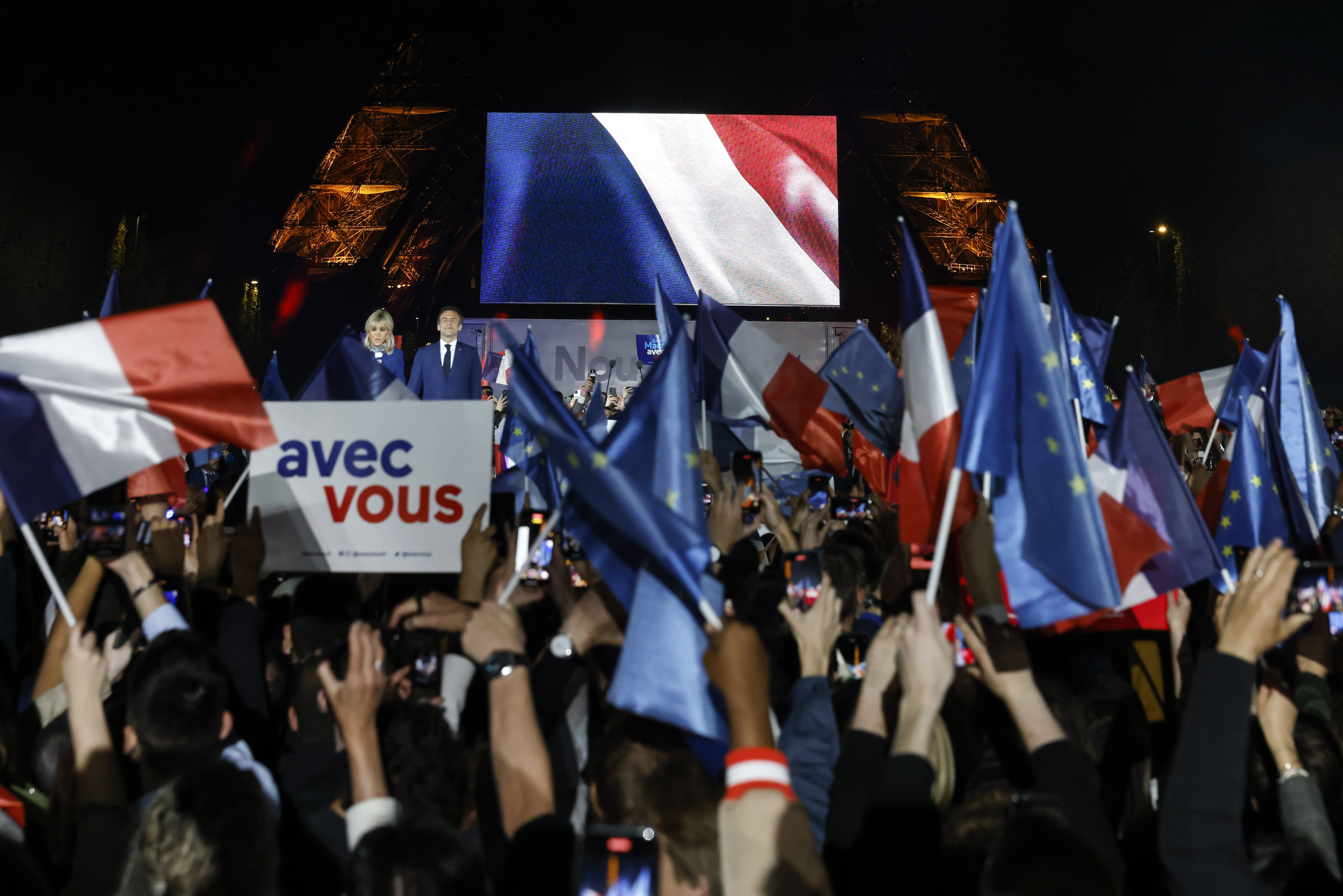 Paris, ce dimanche. Emmanuel Macron est arrivé en tête avec 85,37% des suffrages contre 14,63% des voix pour Marine Le Pen. LP/Olivier Corsan