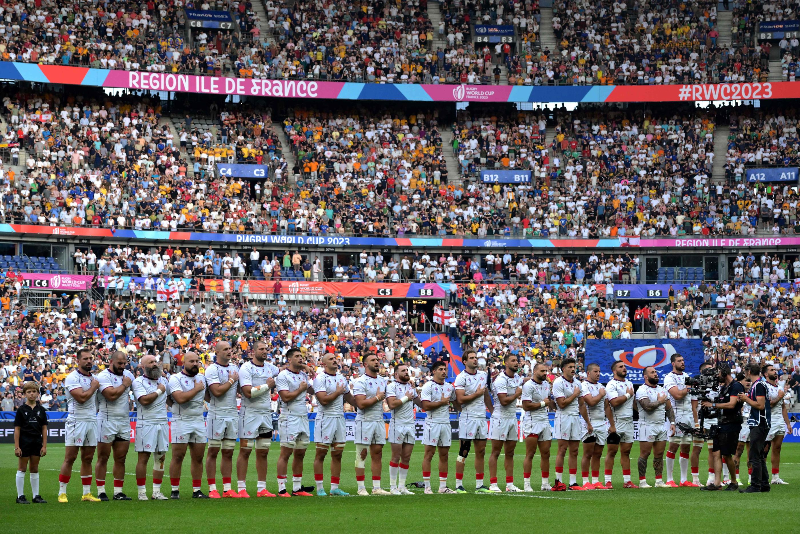 Entraînement délocalisé place Foch pour les enfants pendant la Coupe du  monde de rugby