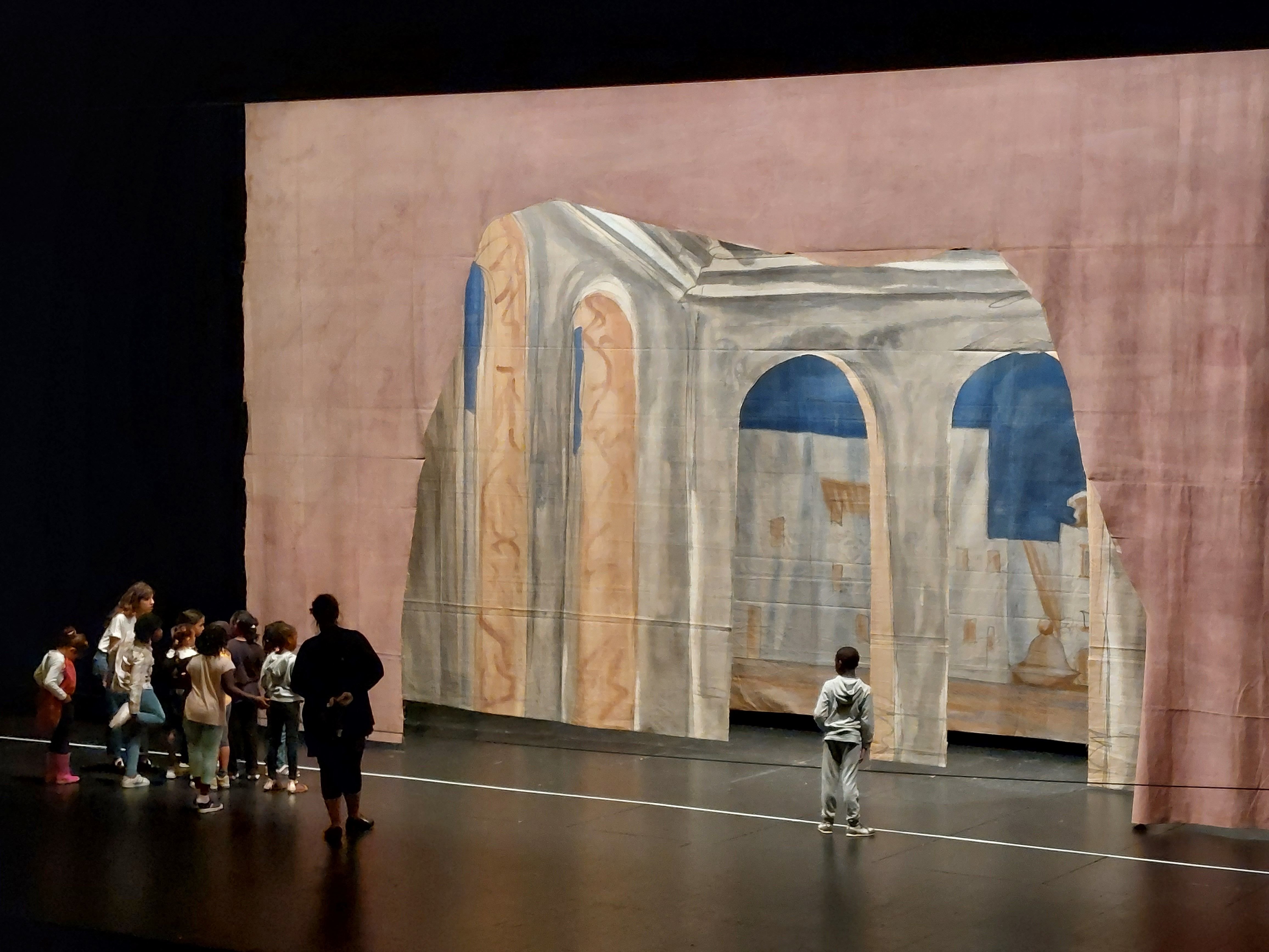 Massy, le 12 septembre 2023. L'opéra de Massy présente cette semaine un rideau de scène confectionné par Georges Braque en 1924. LP/Cécile Chevallier