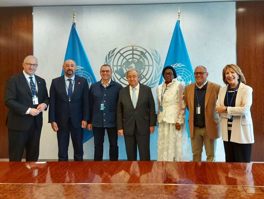 New-York, le 21 mars 2023. Philippe Rio en compagnie d'António Guterres (tous les deux au centre) lors de la Conférence des Nations Unies sur l’eau qui s'est tenue à New York. DR