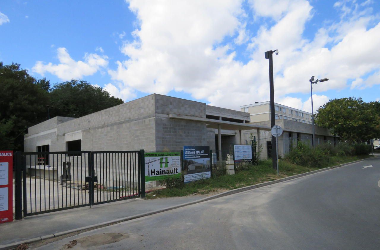 <b></b> Beauvais. Le nouveau bâtiment, d’une superficie de 1 250 m², est situé sur l’emplacement de l’ancienne maison de quartier.