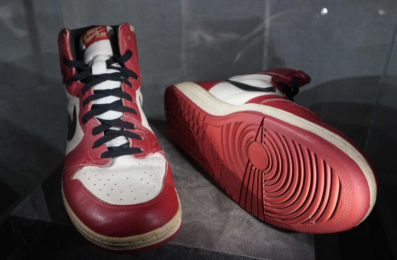 MJ's OG “Shattered Backboard” Nike Air Jordan 1s Sold for $615,000