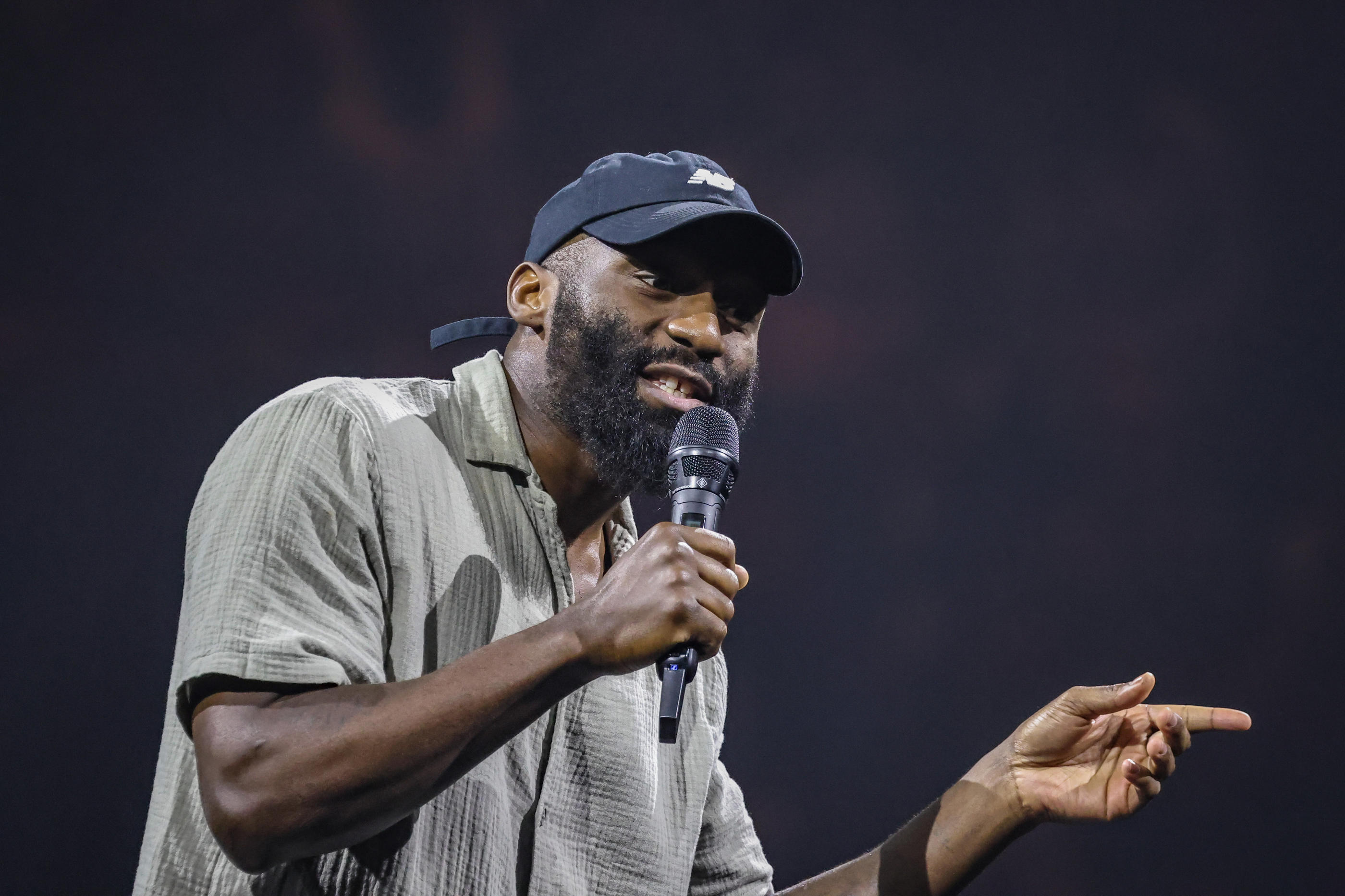 Paris (XIIe), le 12 juin 2024. L’ultra populaire champion de MMA, Cédric Doumbè a participé au nouveau spectacle de Redouane Bougheraba à l'Accor Arena (Bercy). LP/Fred Dugit