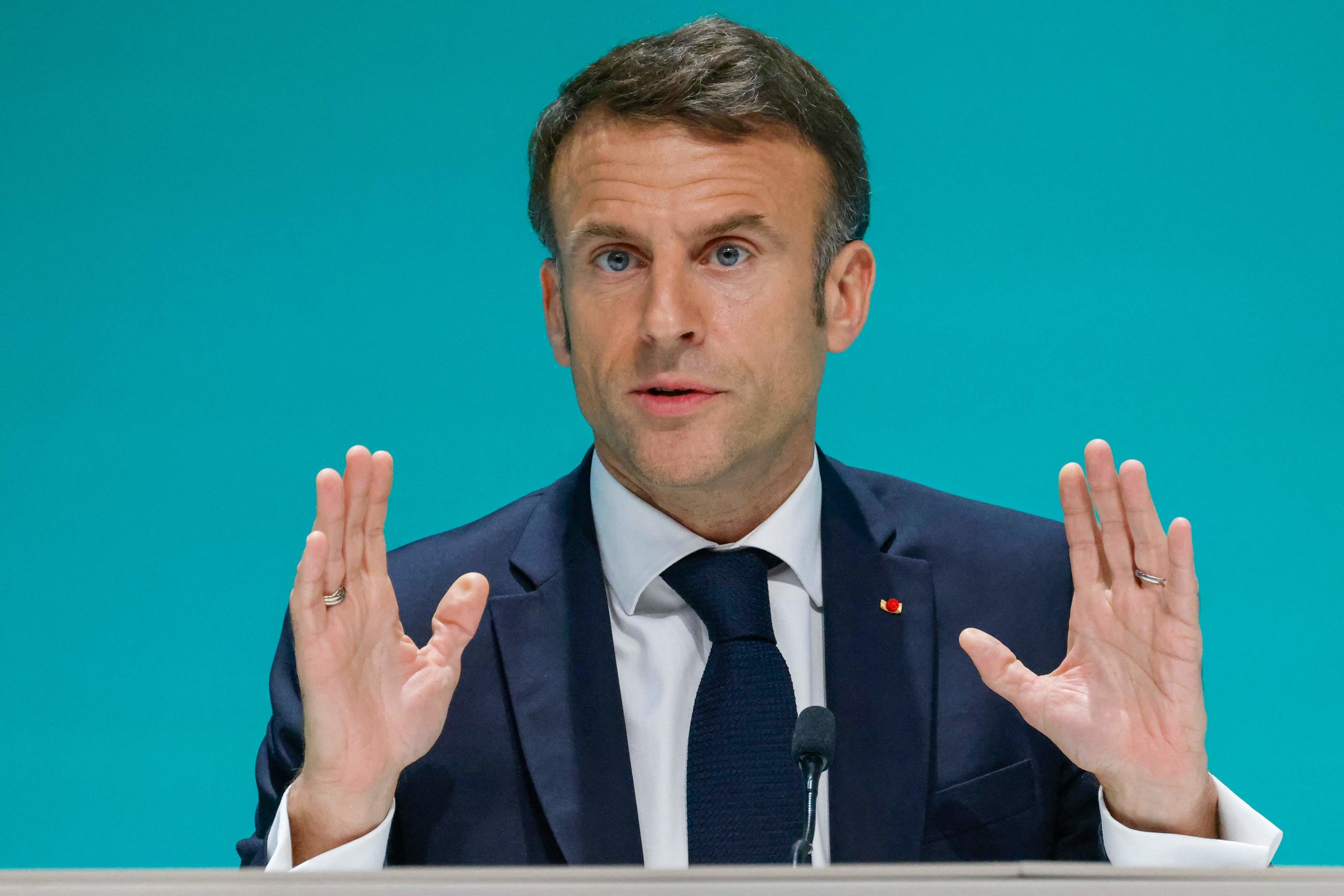 Emmanuel Macron  a adressé ce samedi une sévère mise en garde à Israël, qui pilonne, depuis la fin de la trêve avec le Hamas, le sud de la bande de Gaza. AFP/Ludovic Marin