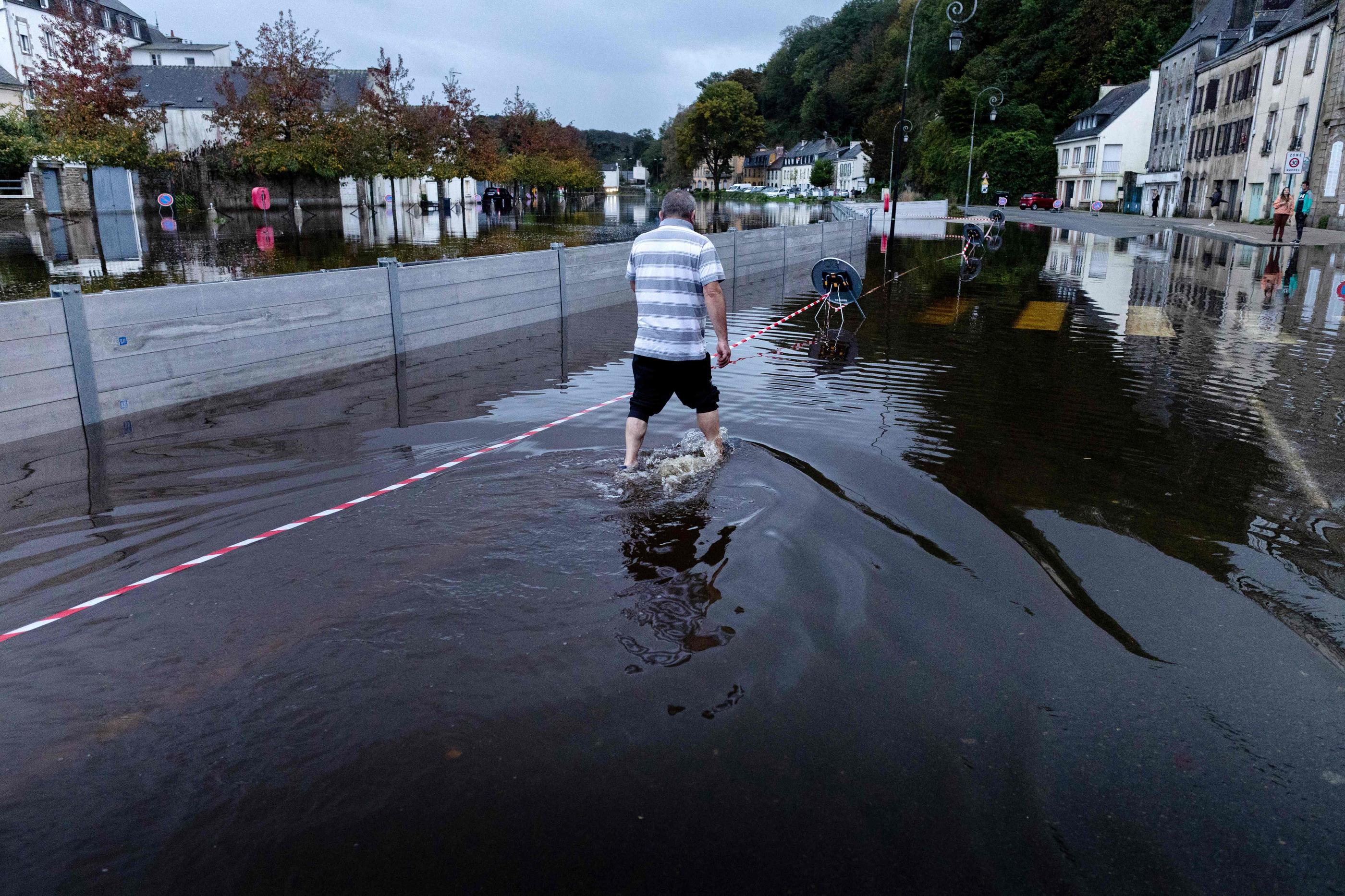 Quimperlé a vu plusieurs de ses rues inondées ce samedi. AFP/Fred Tanneau