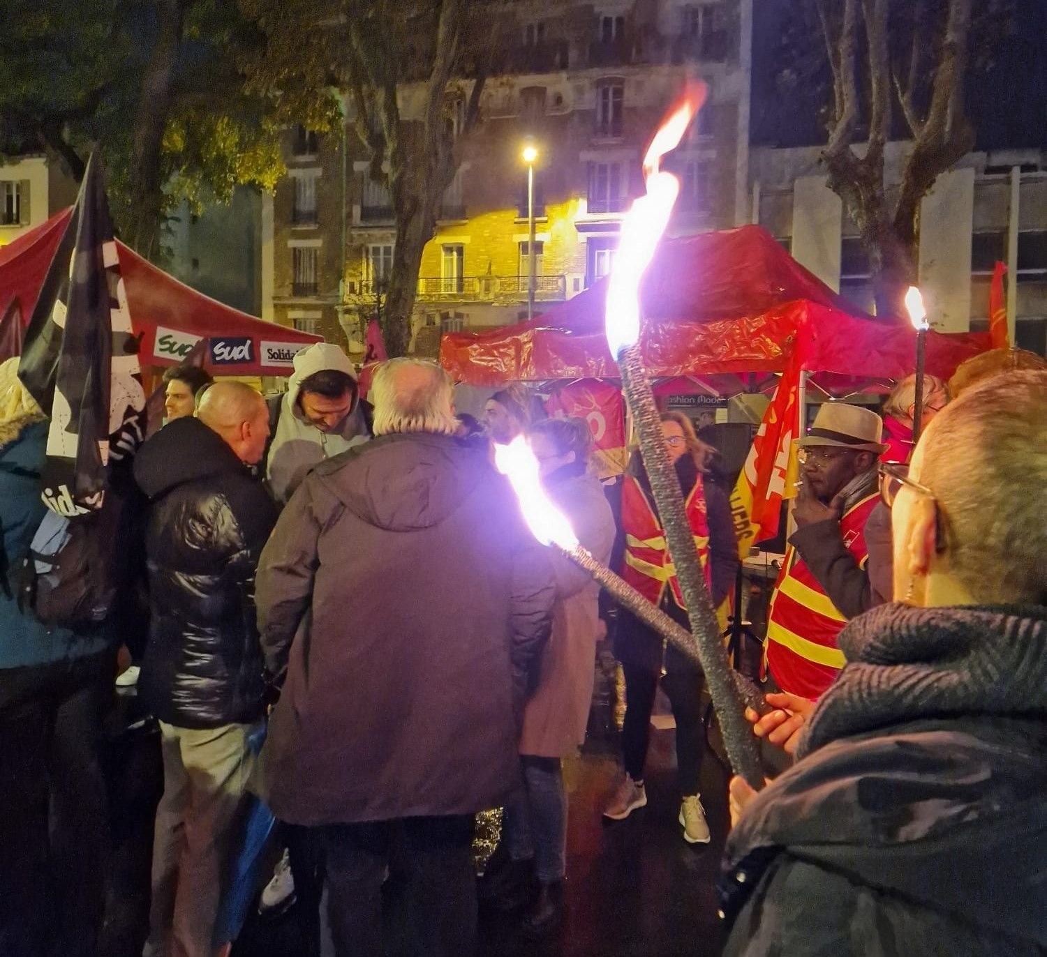 Aubervilliers (Seine-Saint-Denis), le 9 novembre 2023. Un rassemblement était organisé devant la mairie pour la défense de la Bourse du travail. DR